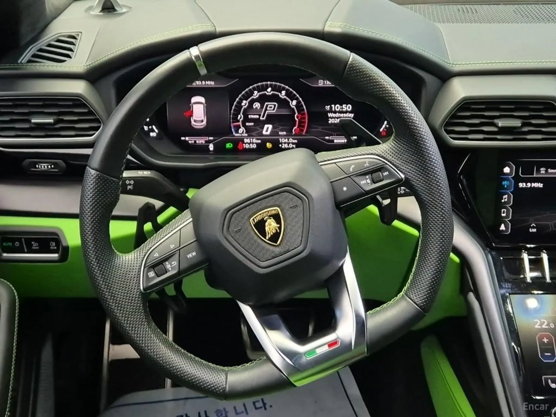 Lamborghini Urus превью 9