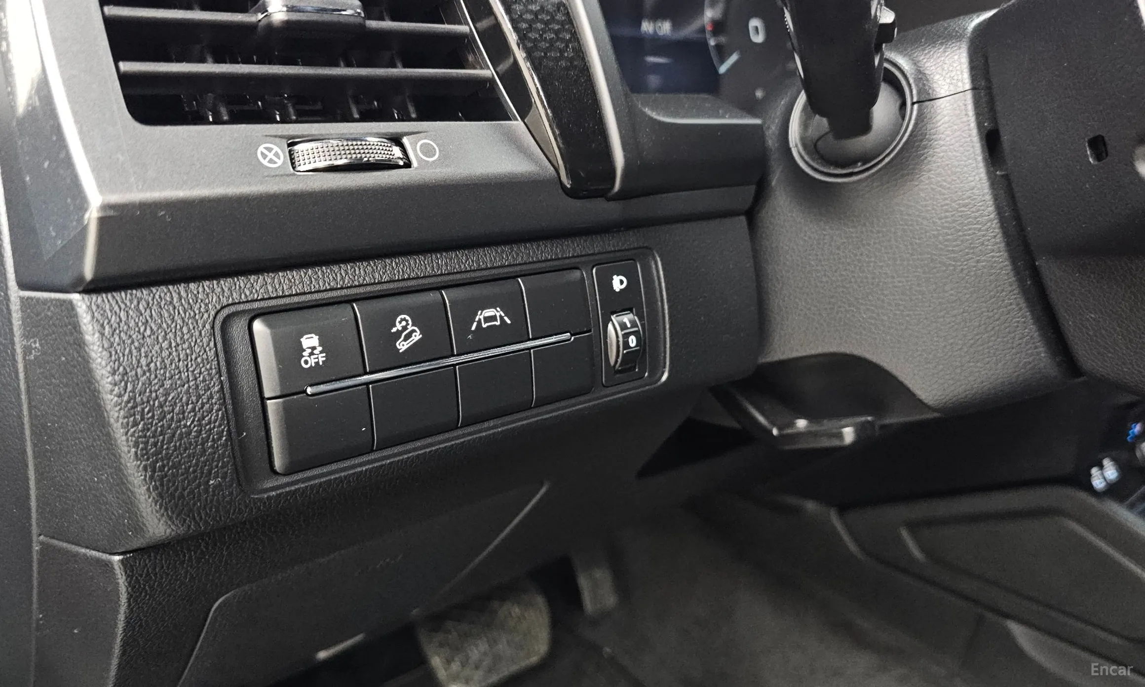 KG Mobility (SsangYong) Rexton Sports Khan превью 15