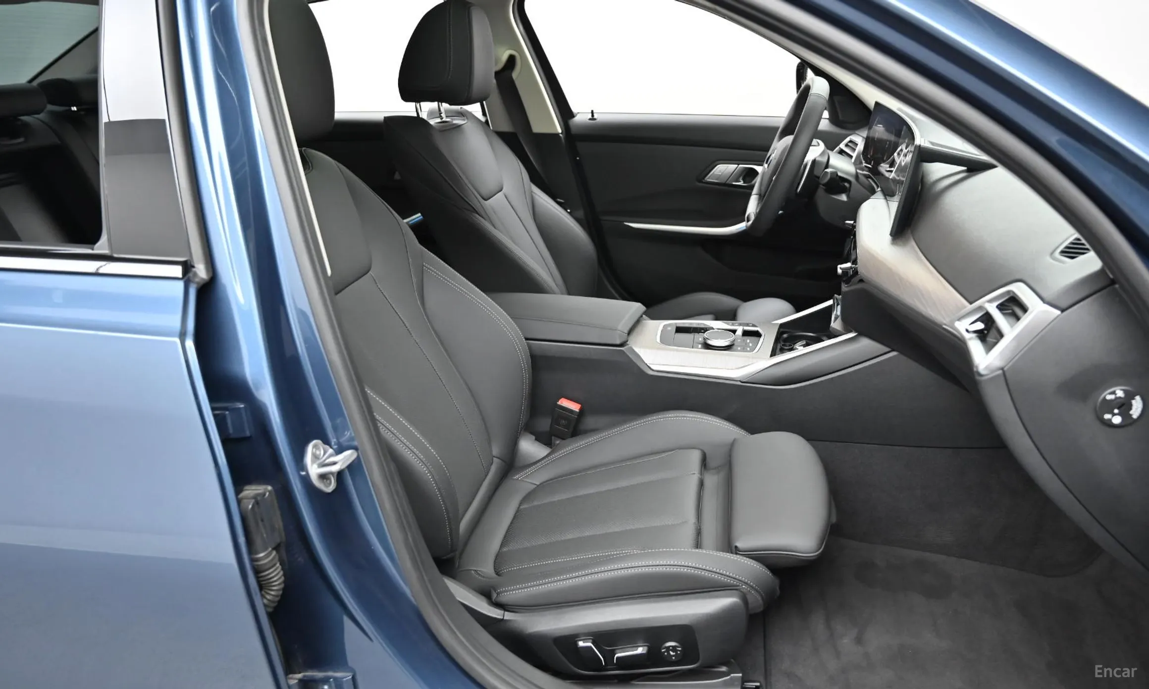 BMW 3 Series (G20) превью 10