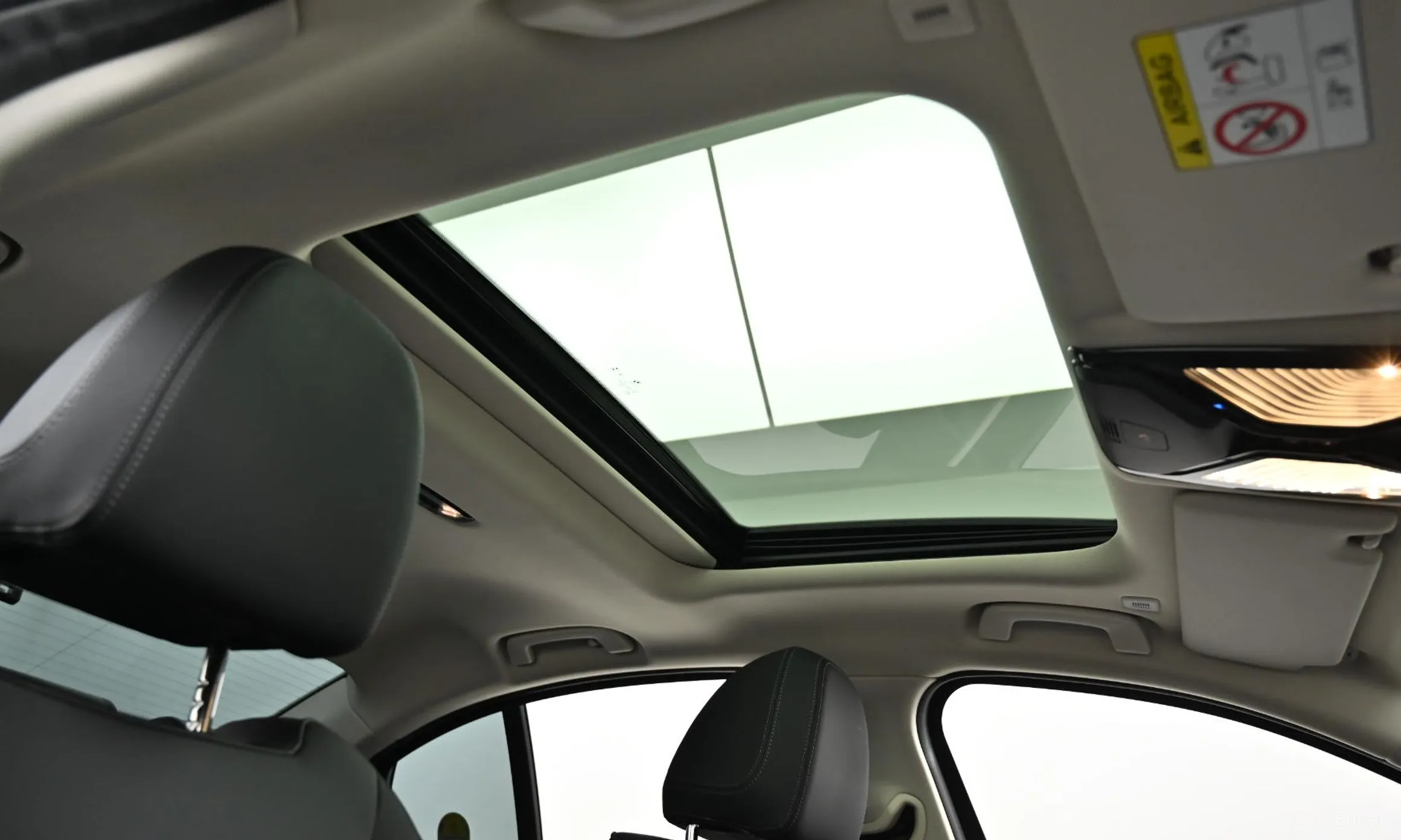 BMW 3 Series (G20) превью 19
