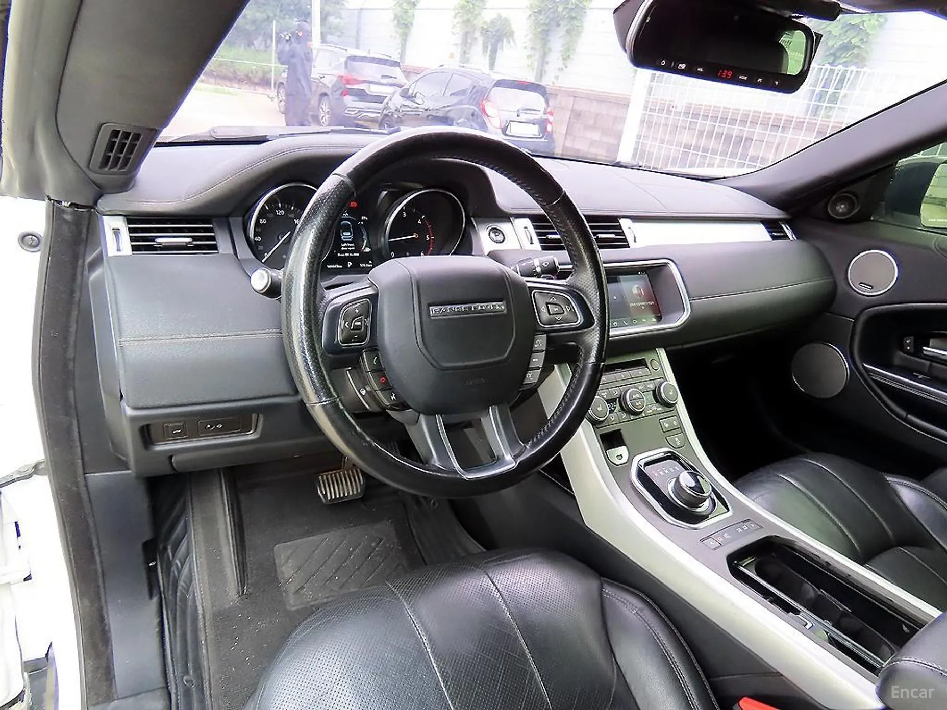 Land Rover Range Rover Evoque превью 12