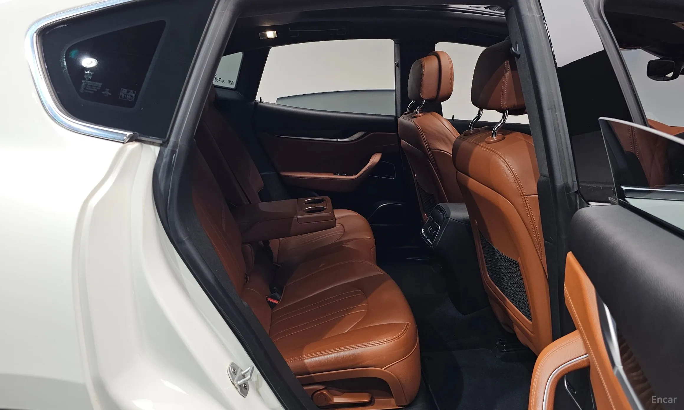 Maserati Levante превью 11