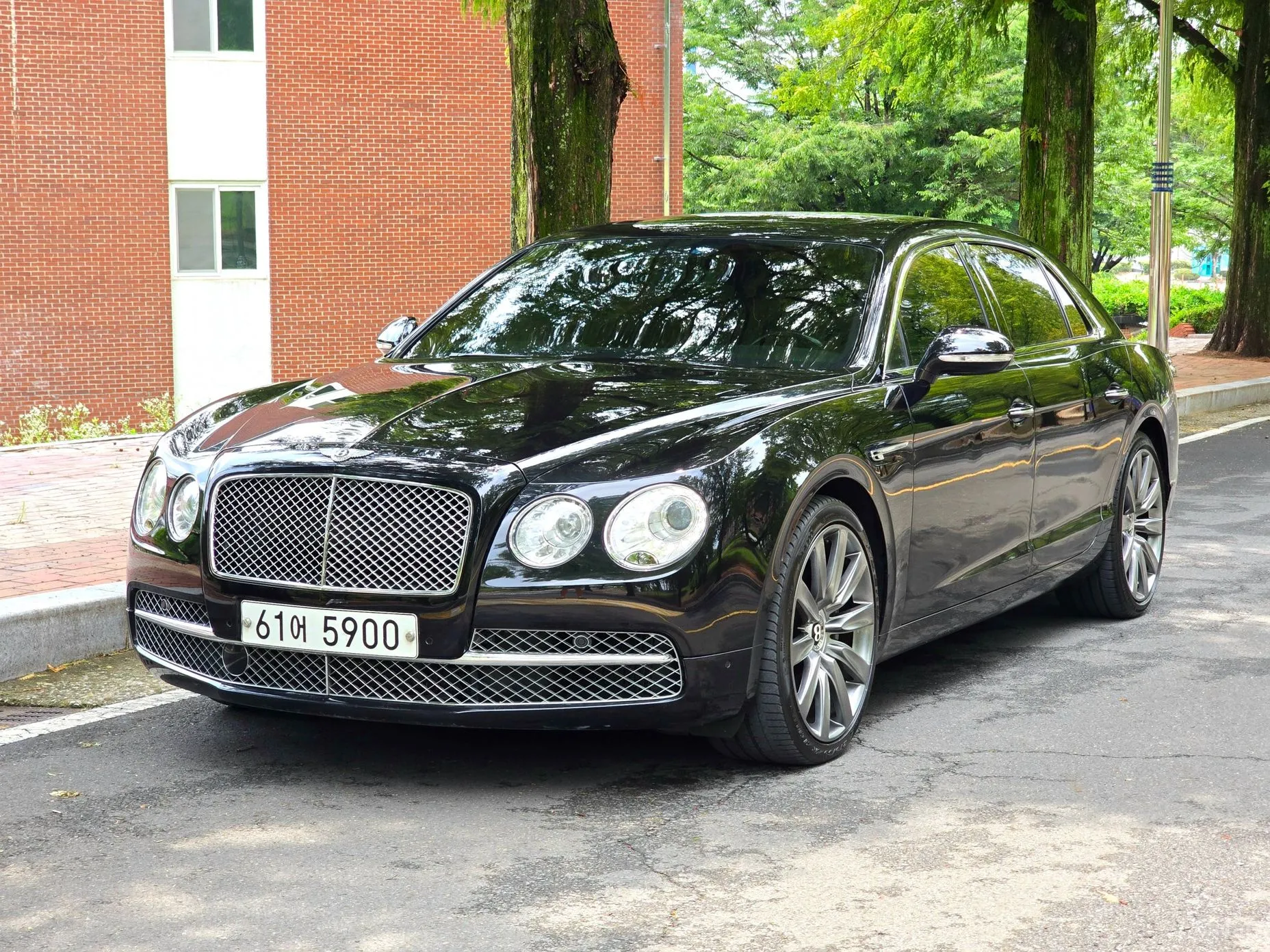 Bentley Flying Spur 2nd Generation превью 6