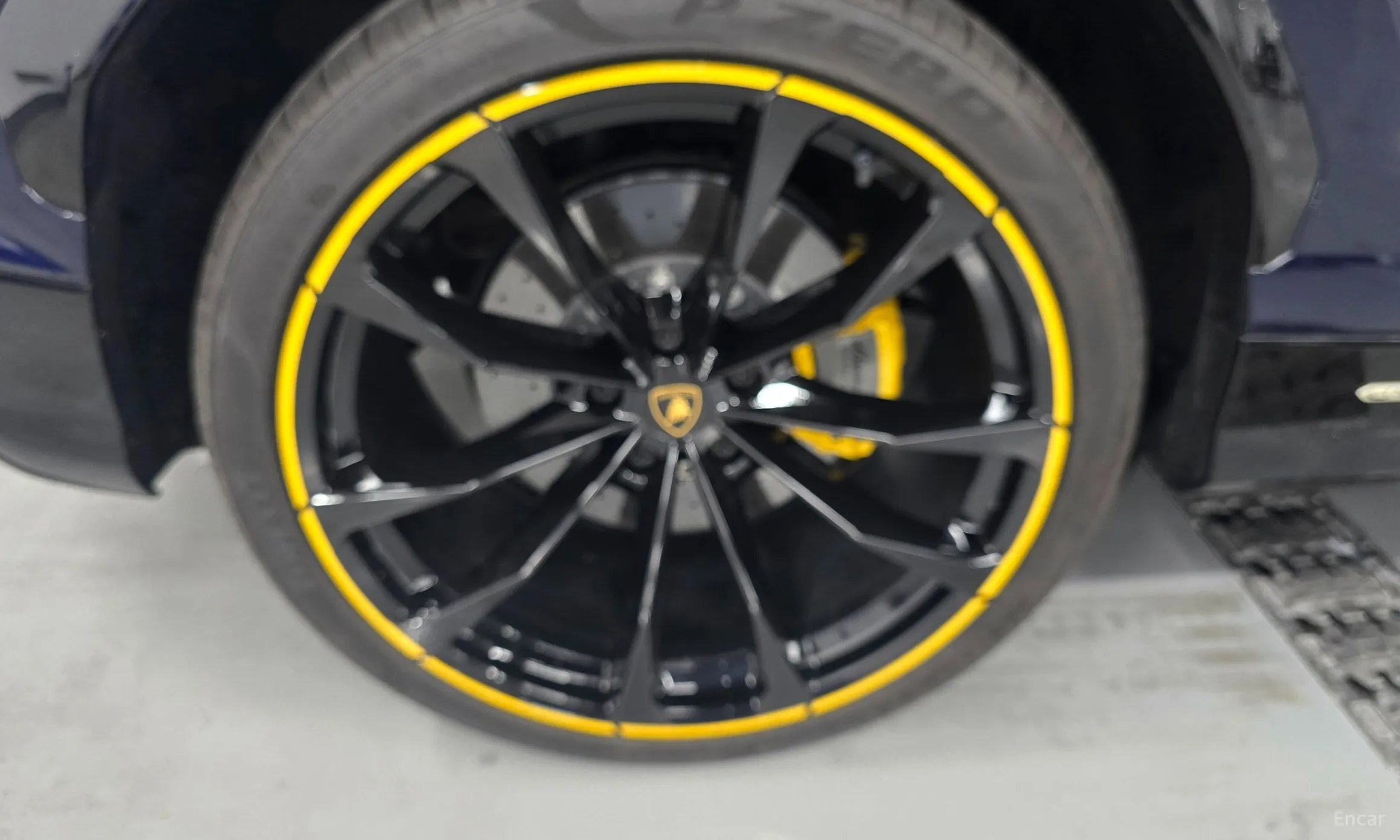 Lamborghini Urus превью 20