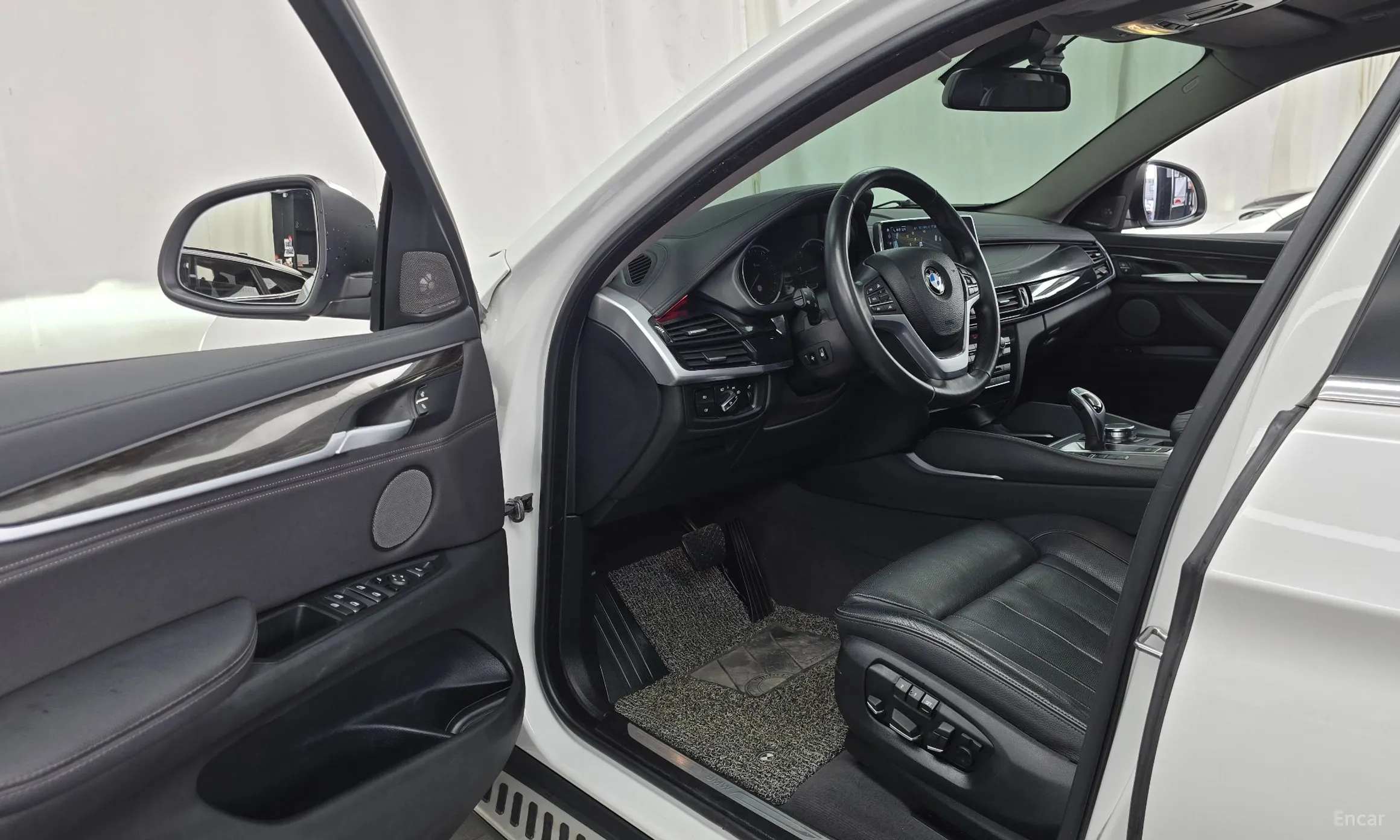 BMW X6 (F16) превью 10