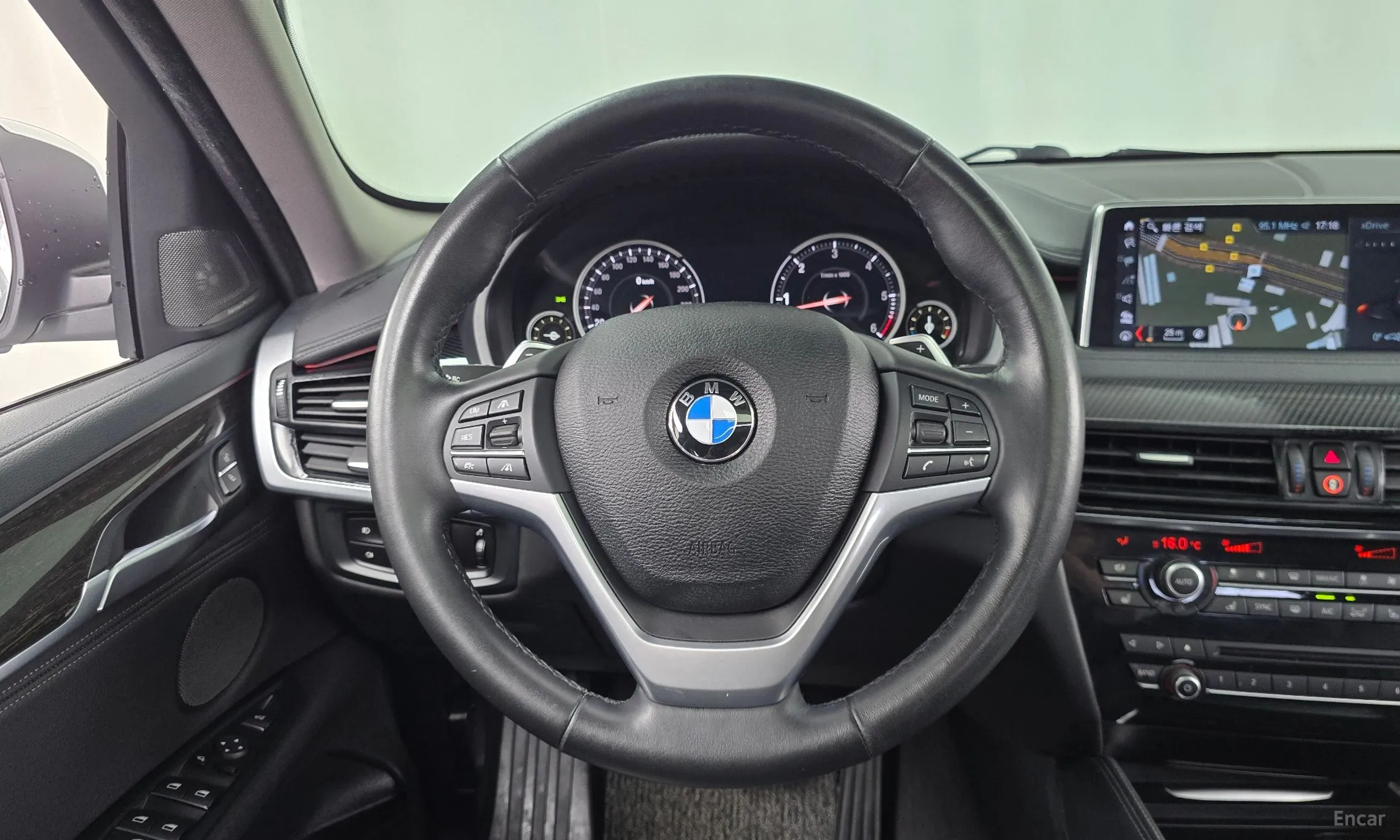BMW X6 (F16) превью 12