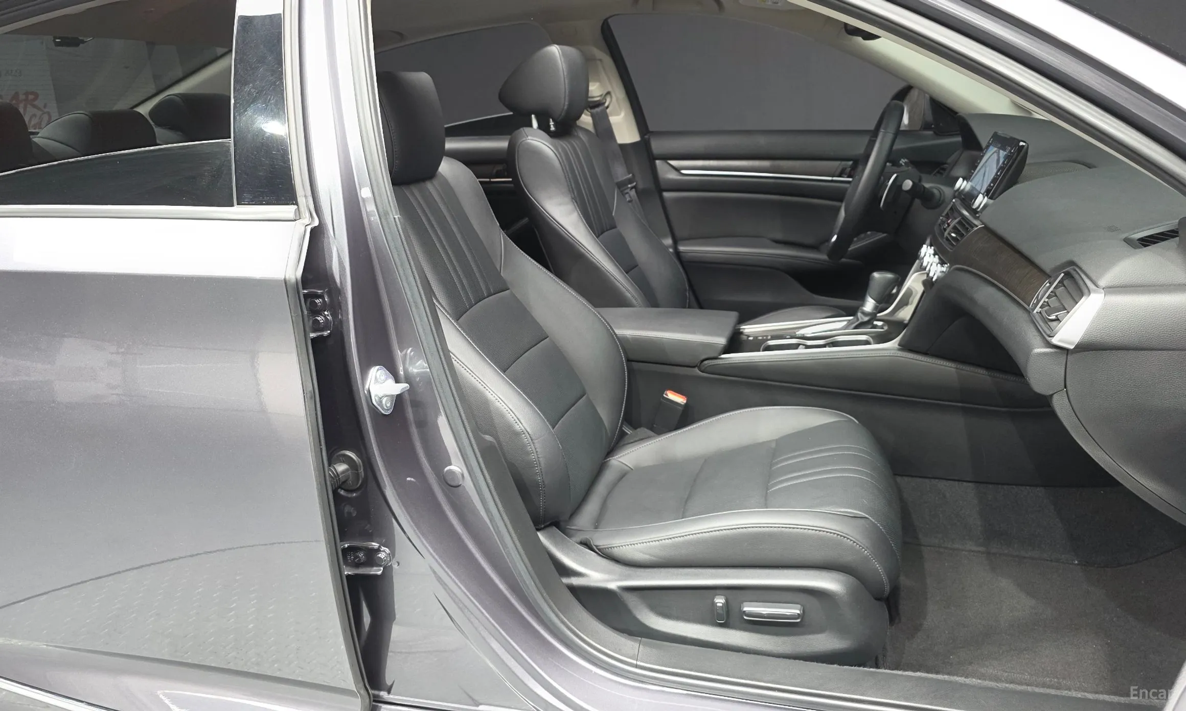 Honda Accord 10th Generation превью 11