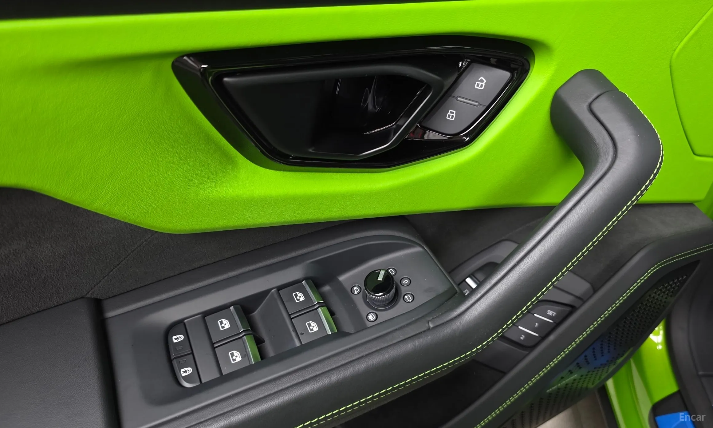 Lamborghini Urus превью 13