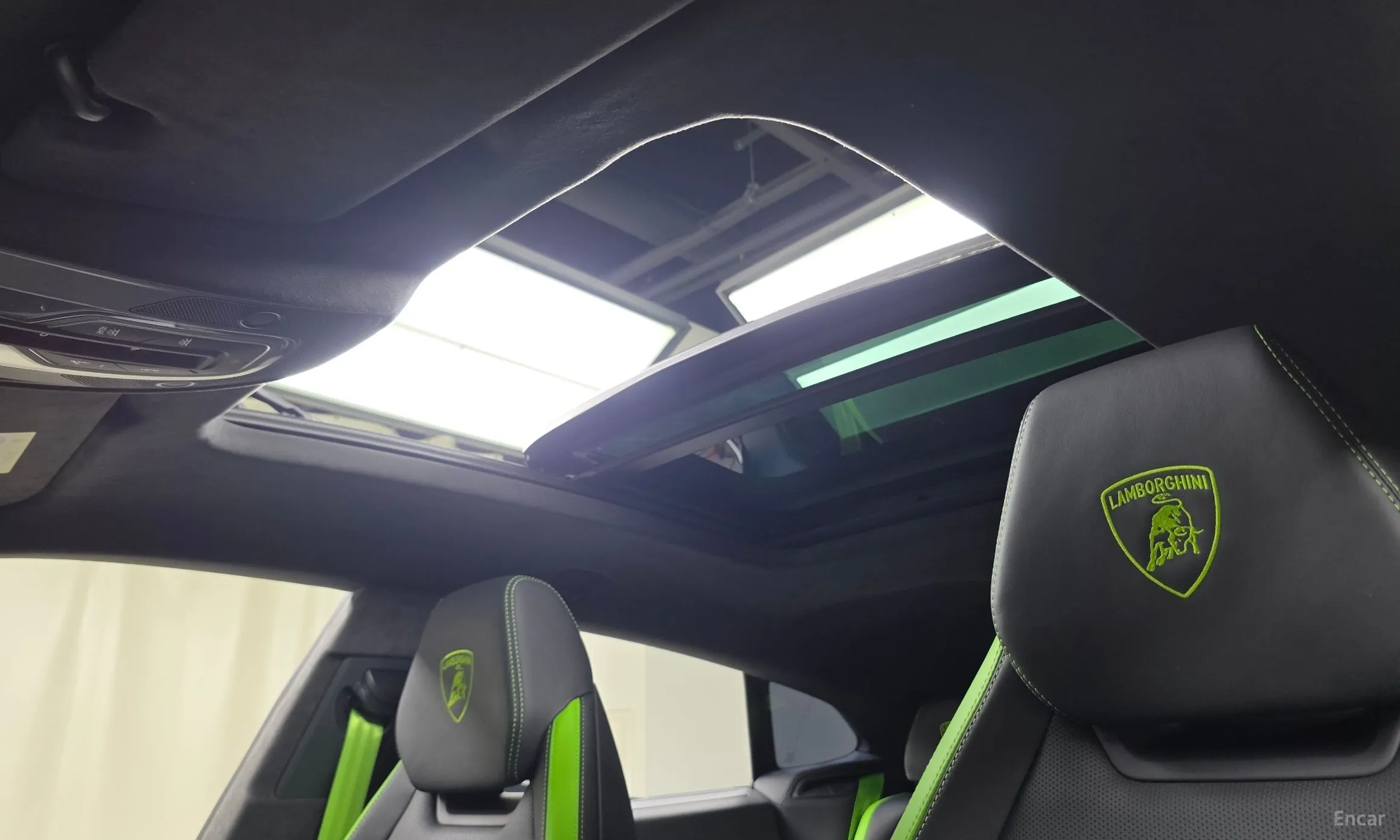 Lamborghini Urus превью 19