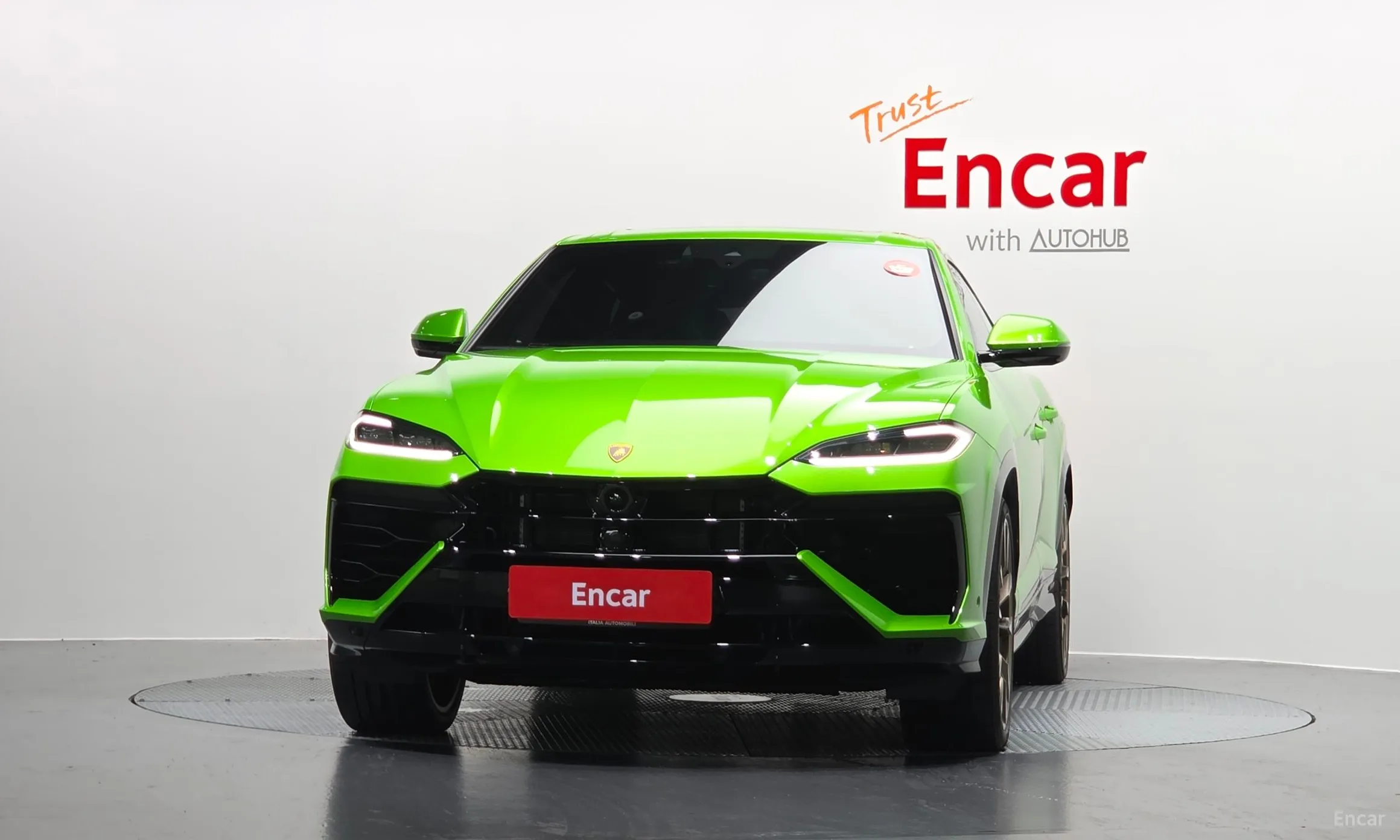 Lamborghini Urus превью 3