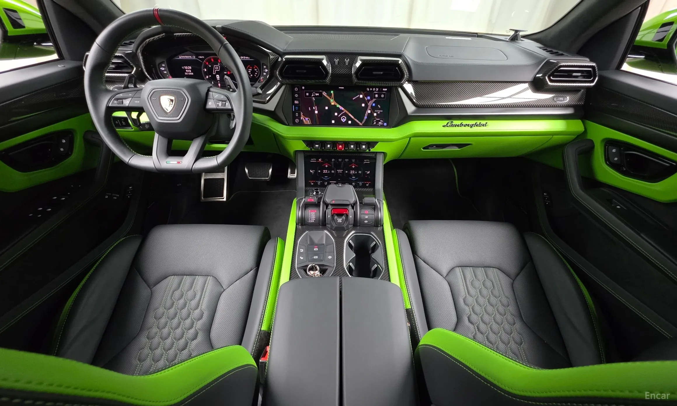 Lamborghini Urus превью 7