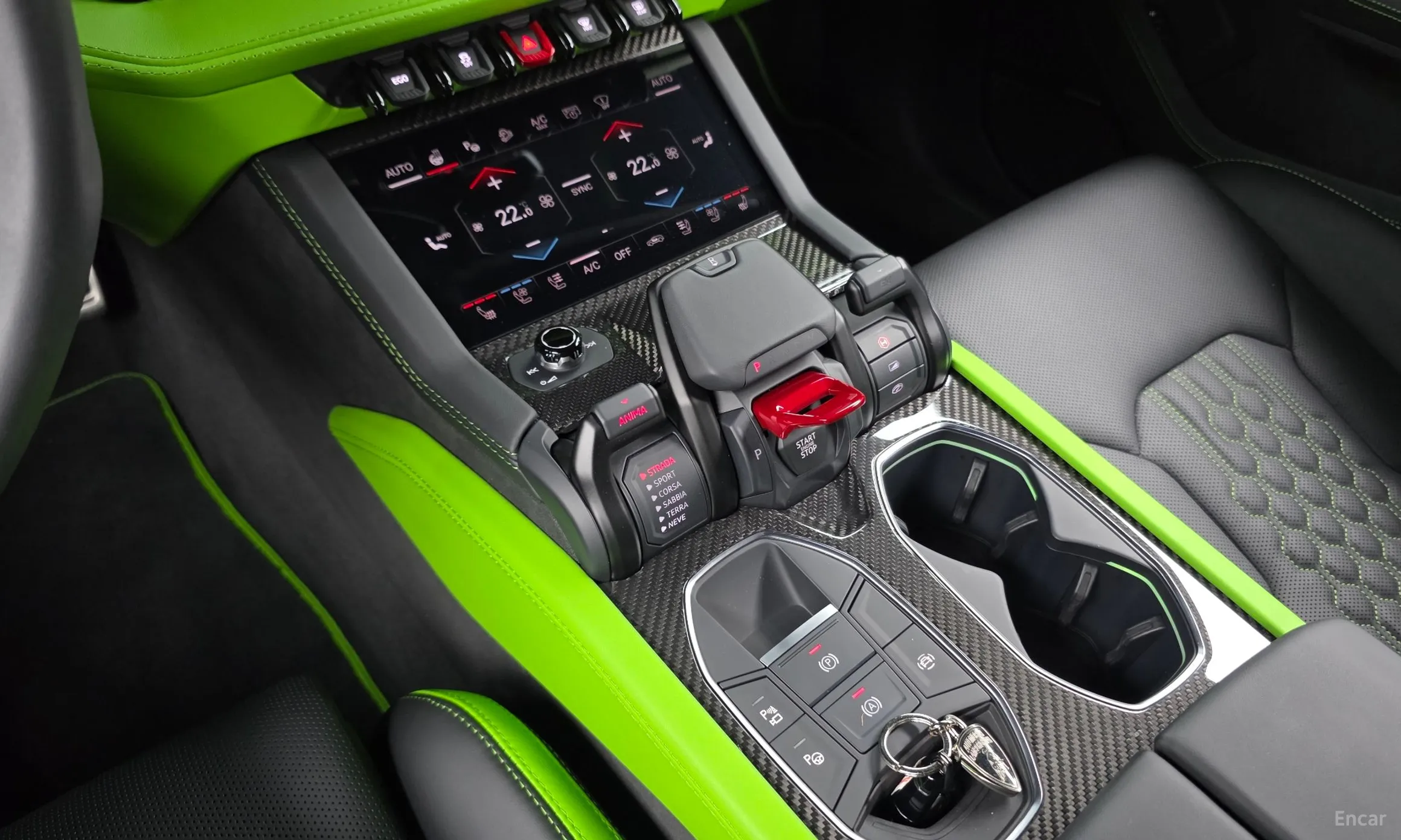 Lamborghini Urus превью 9