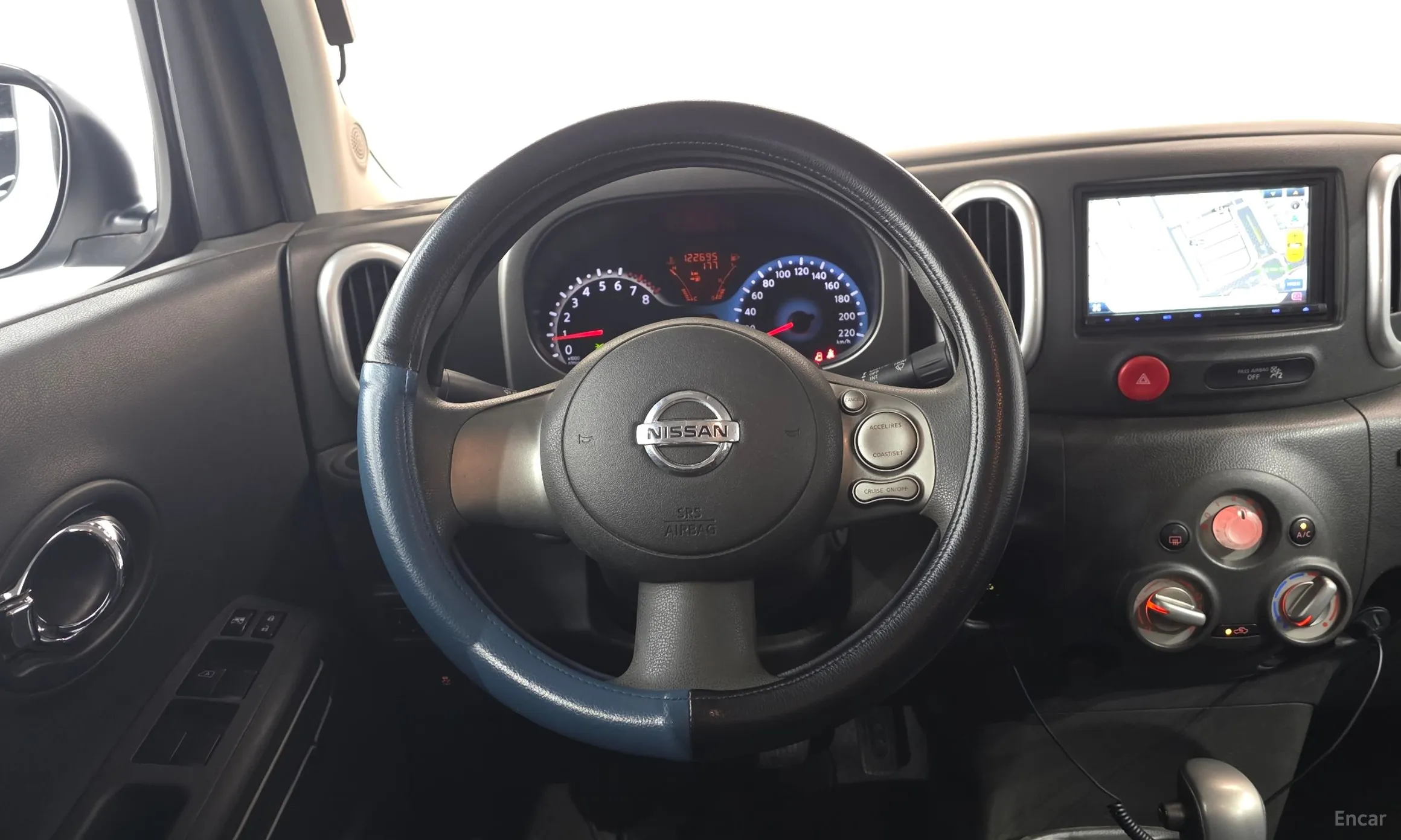 Nissan Cube превью 12