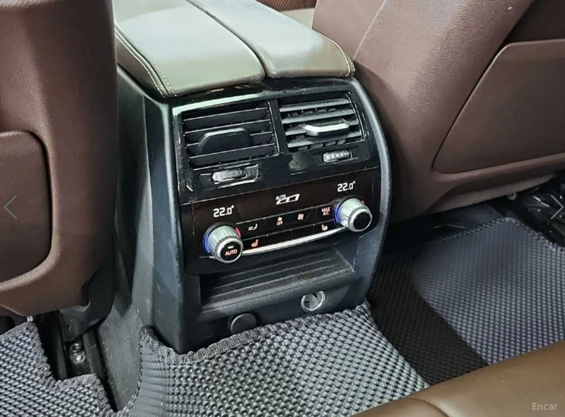 BMW 5 Series (G30) превью 13