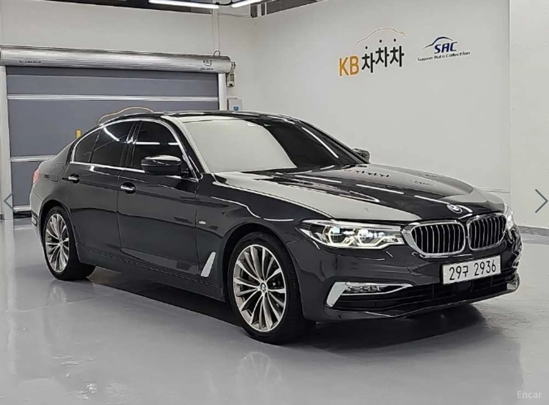 BMW 5 Series (G30) превью 4