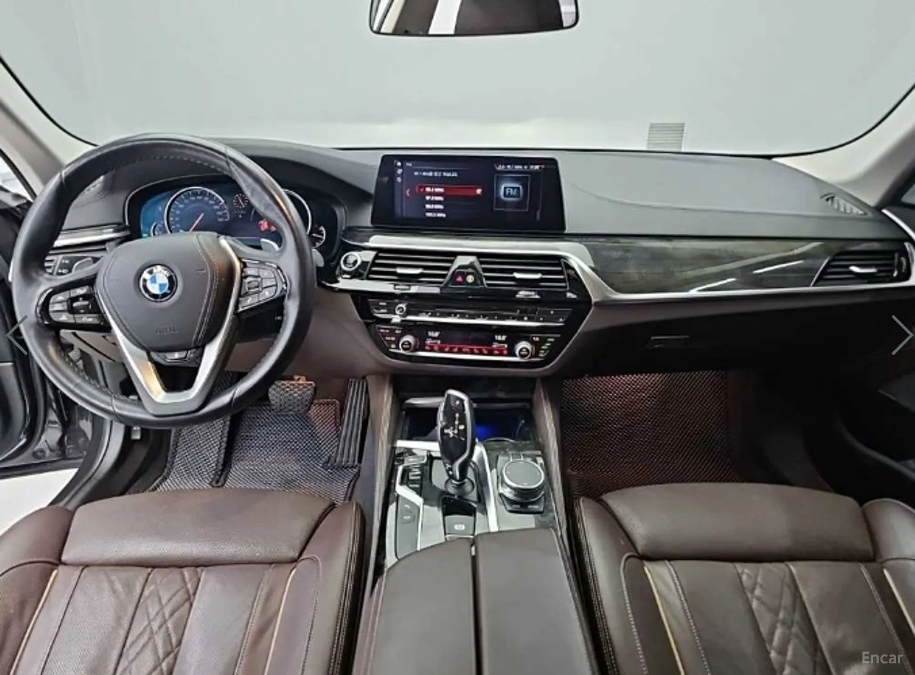 BMW 5 Series (G30) превью 7