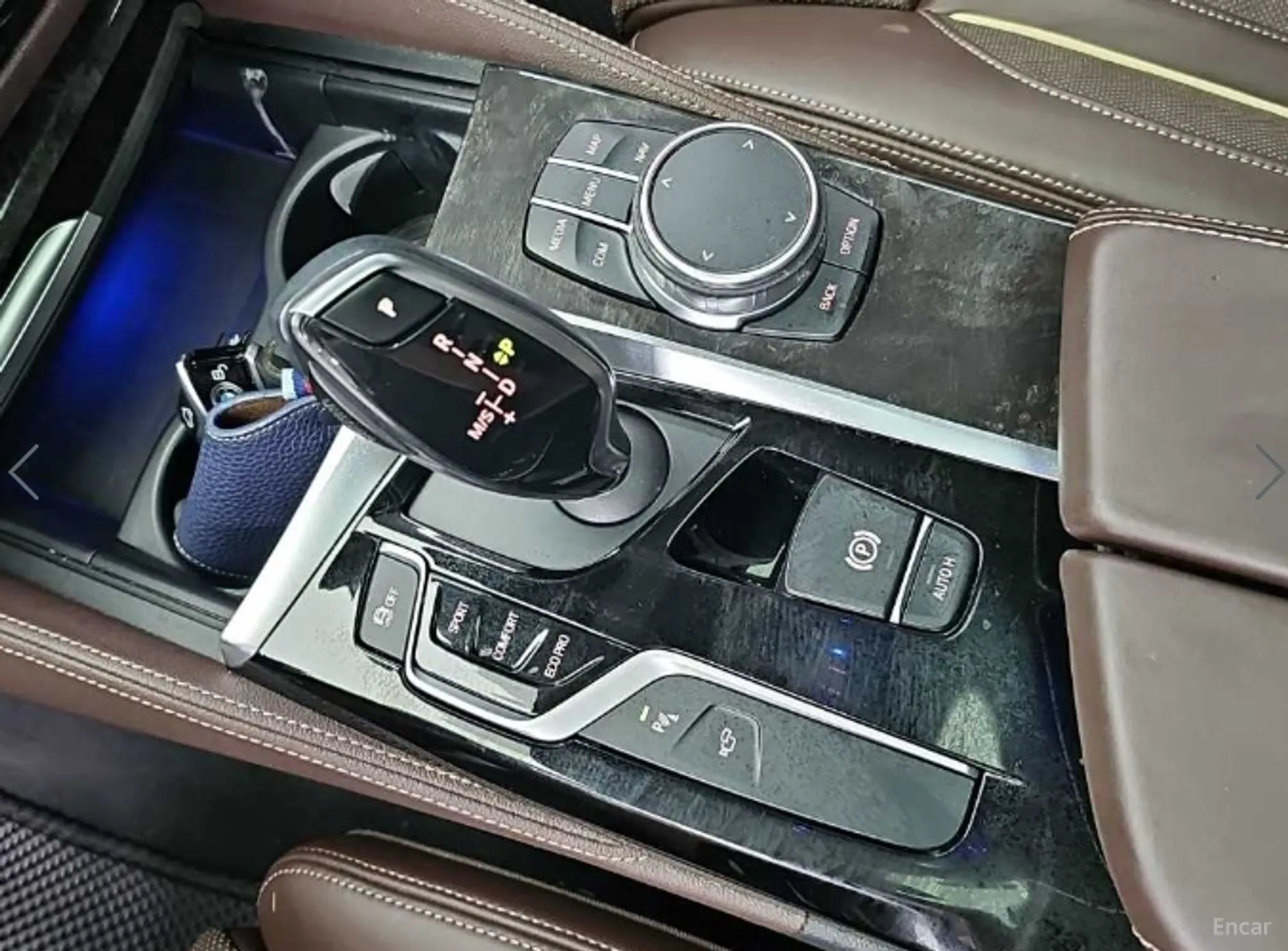 BMW 5 Series (G30) превью 8