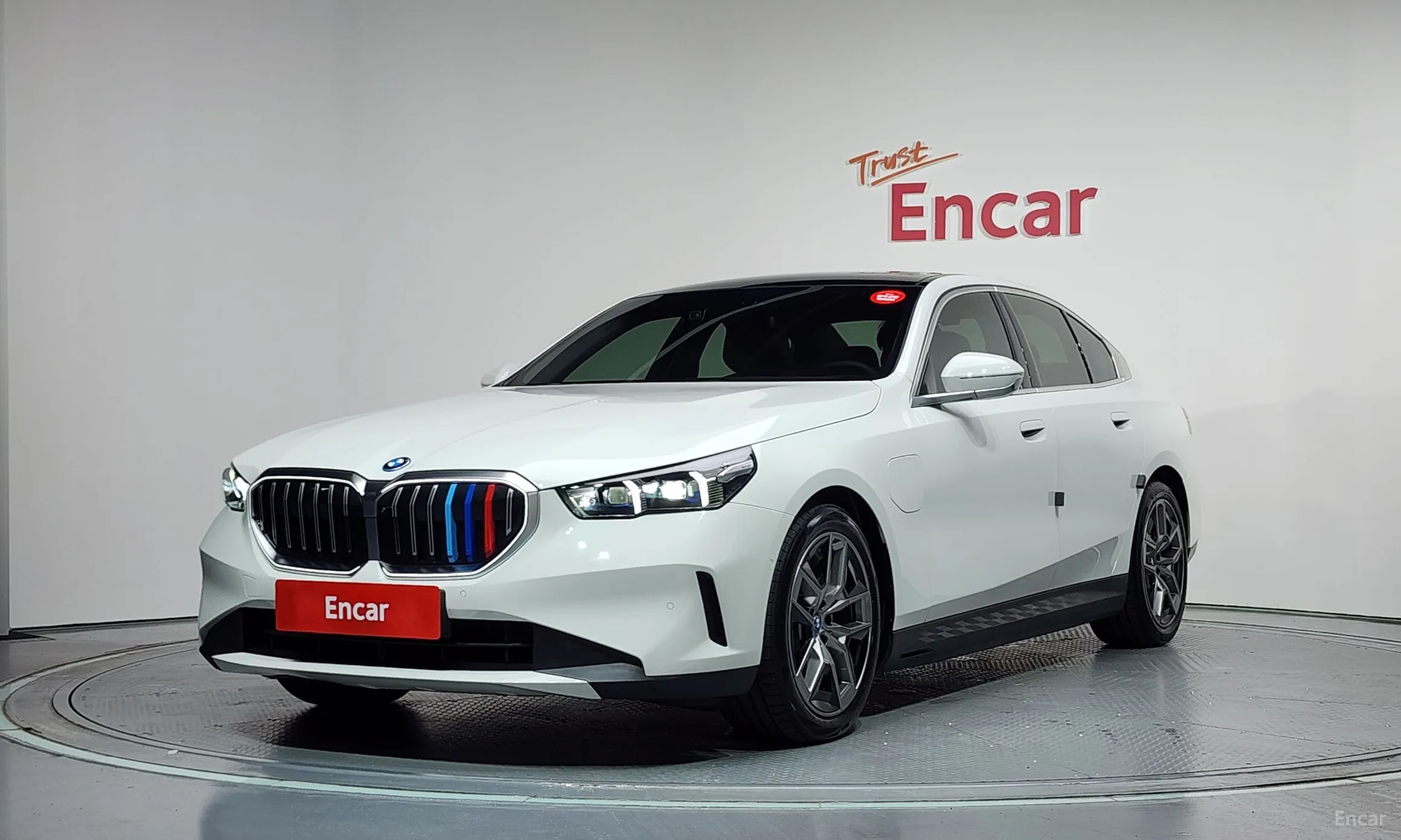 BMW 5 Series (G60)