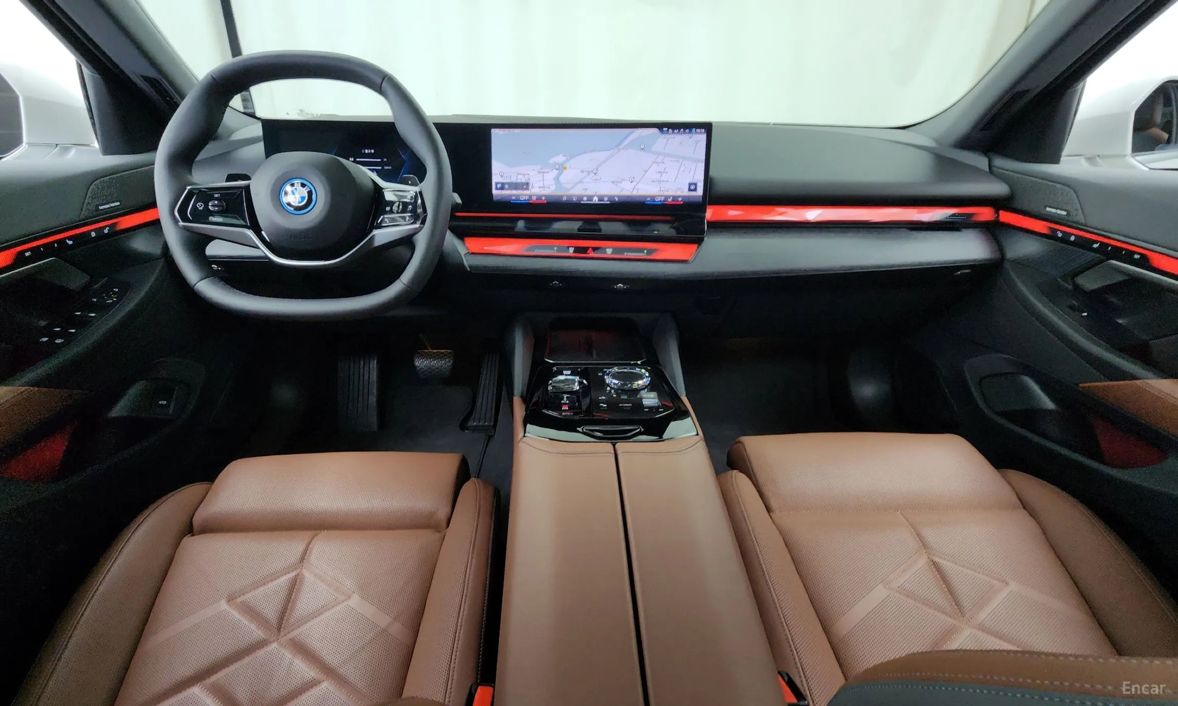 BMW 5 Series (G60) превью 7