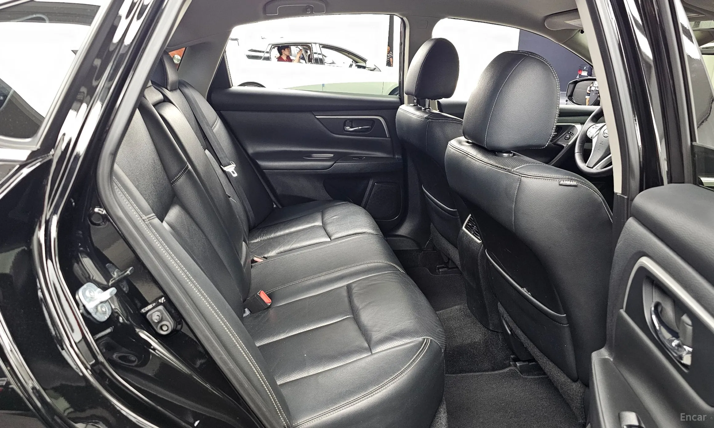 Nissan Altima превью 12
