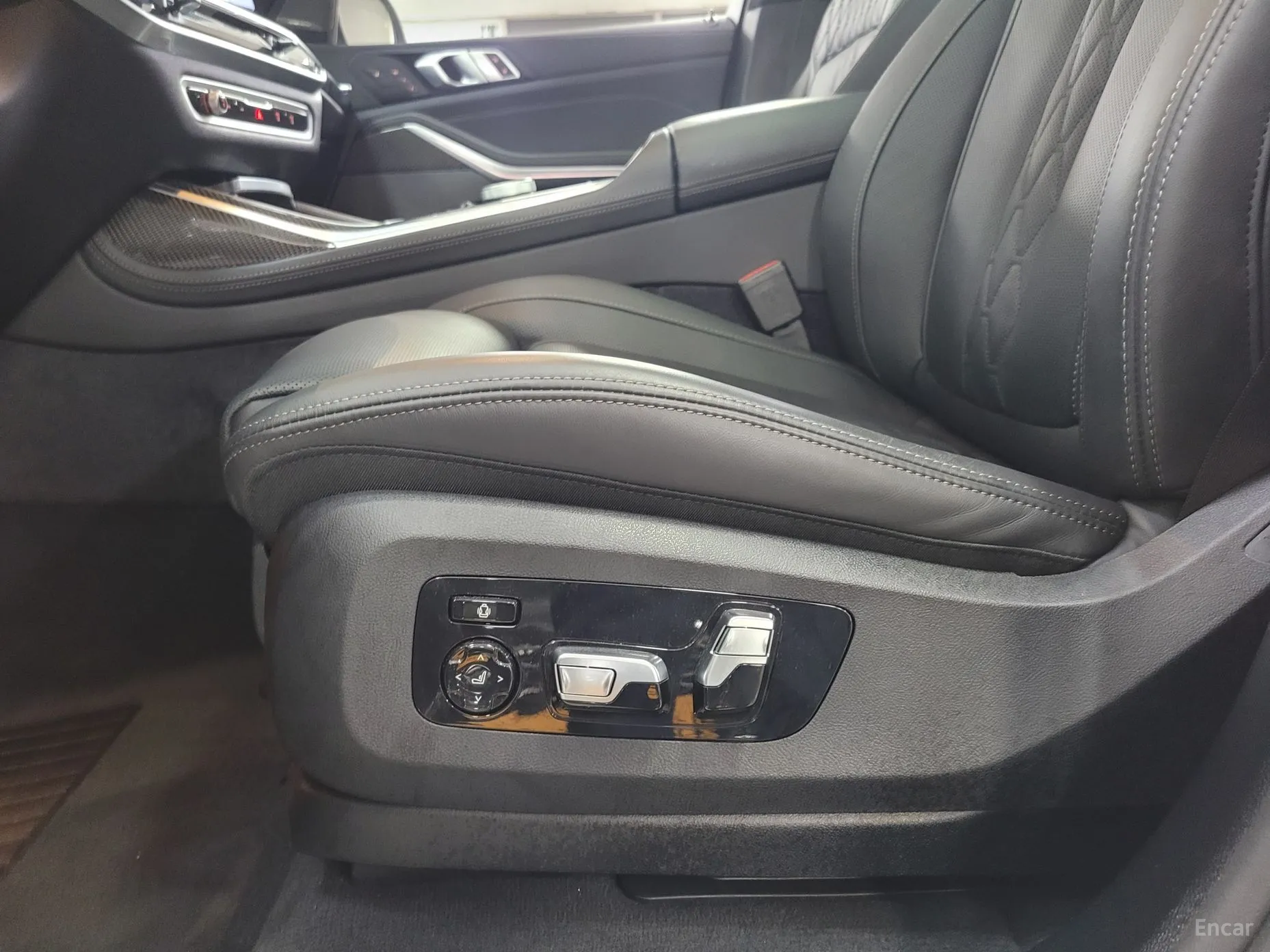 BMW X7 (G07) превью 14