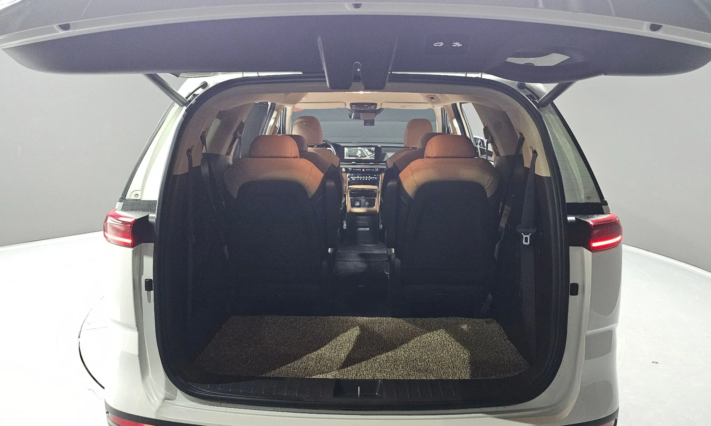 Kia Carnival Gen 4 превью 20