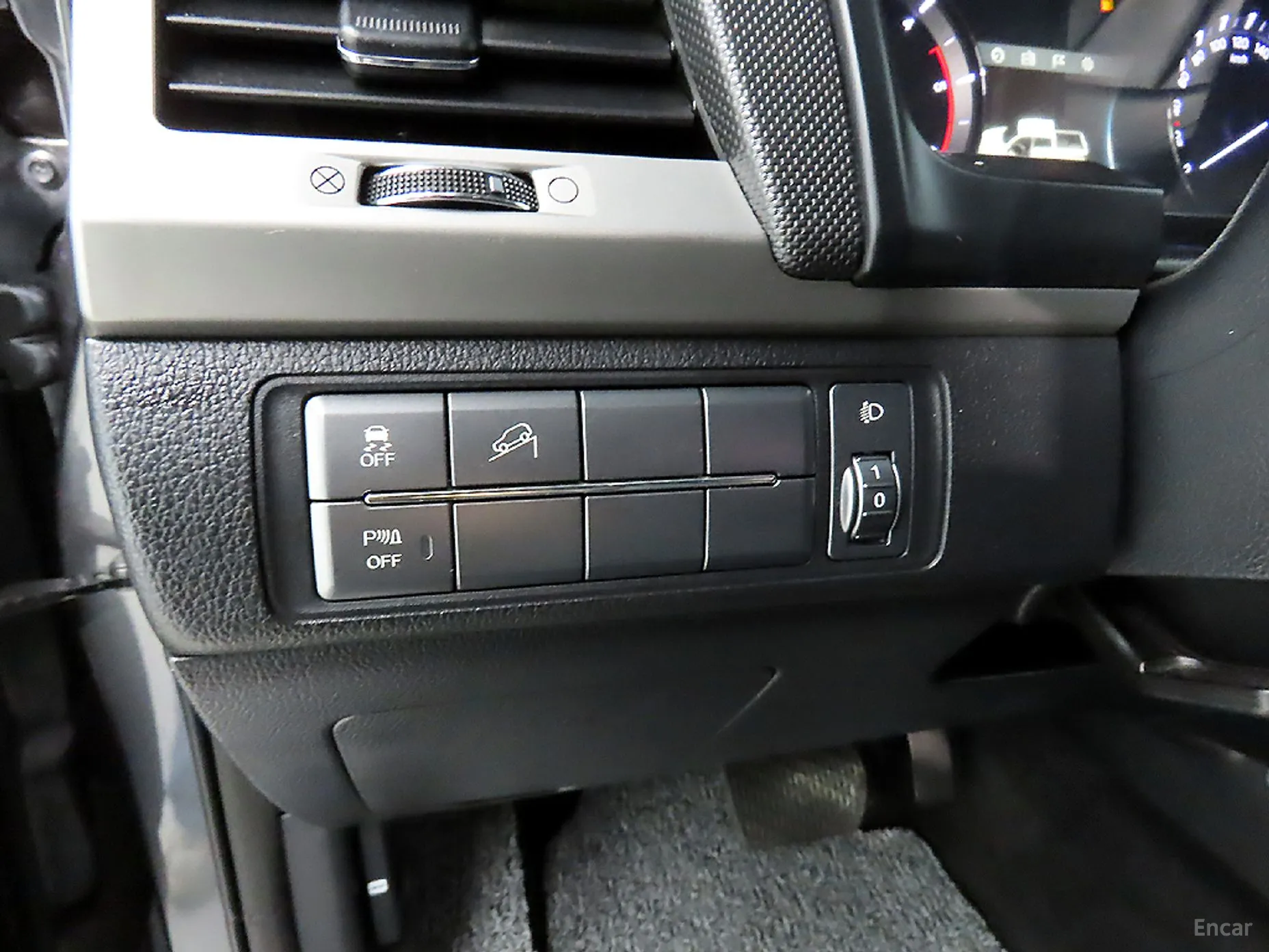 KG Mobility (SsangYong) Rexton Sports превью 13