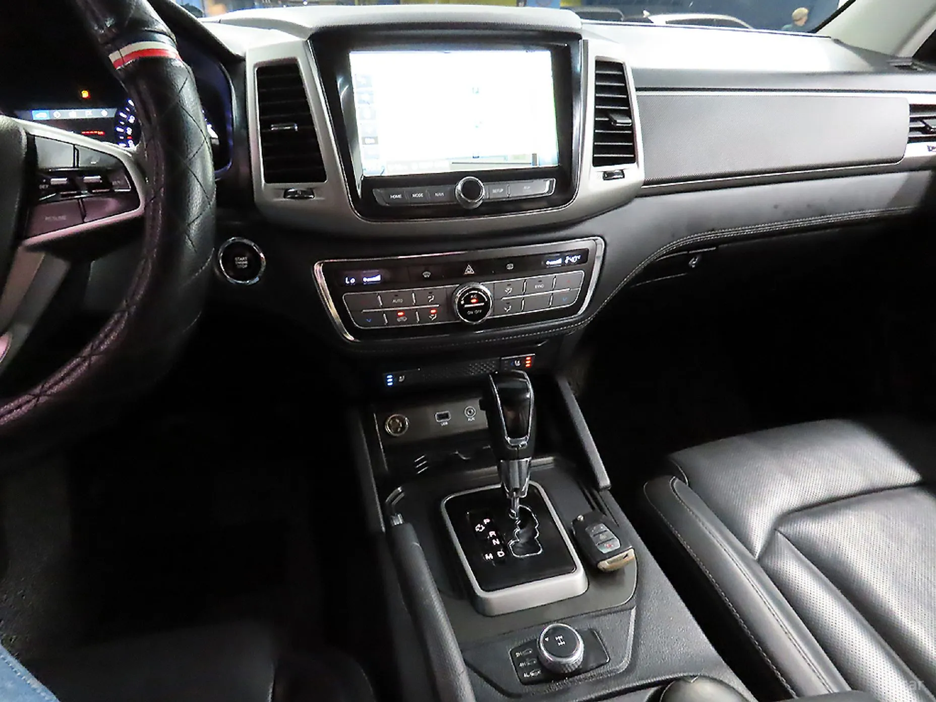 KG Mobility (SsangYong) Rexton Sports превью 18