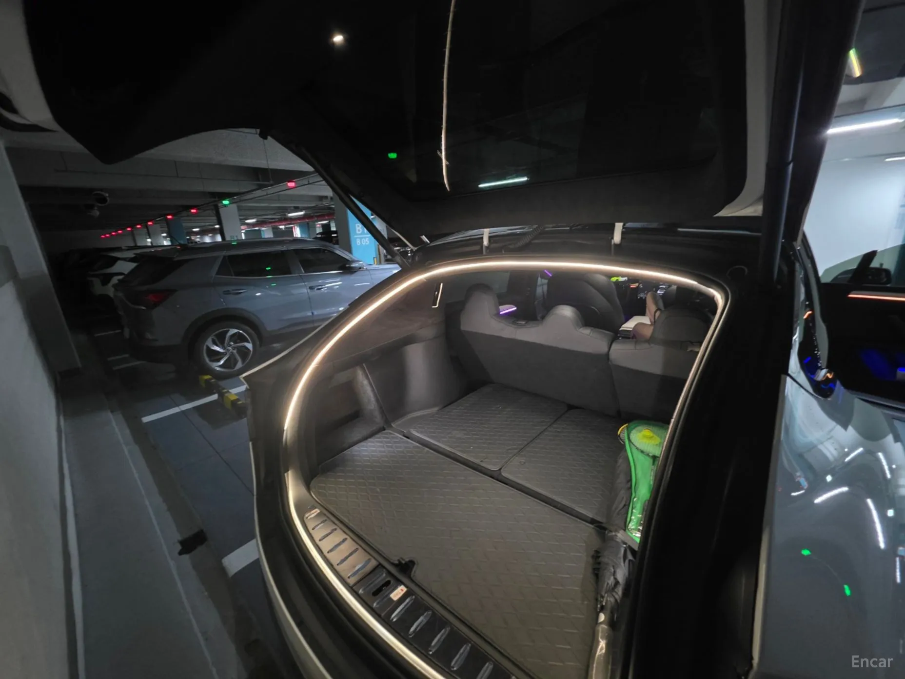 Tesla Model X превью 10