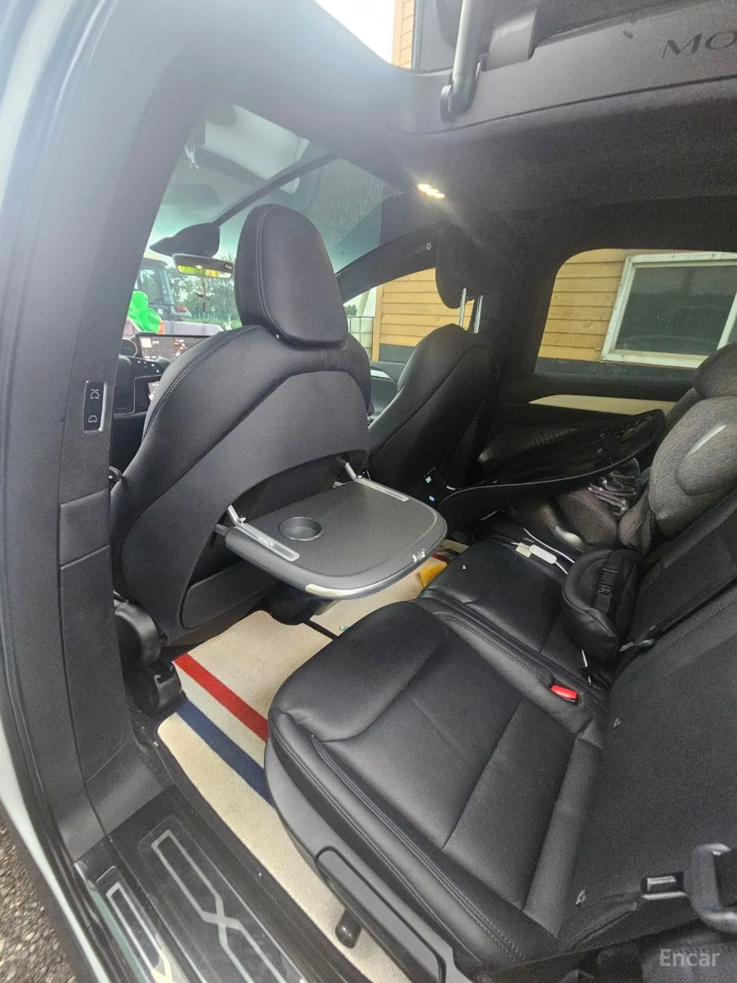 Tesla Model X превью 19