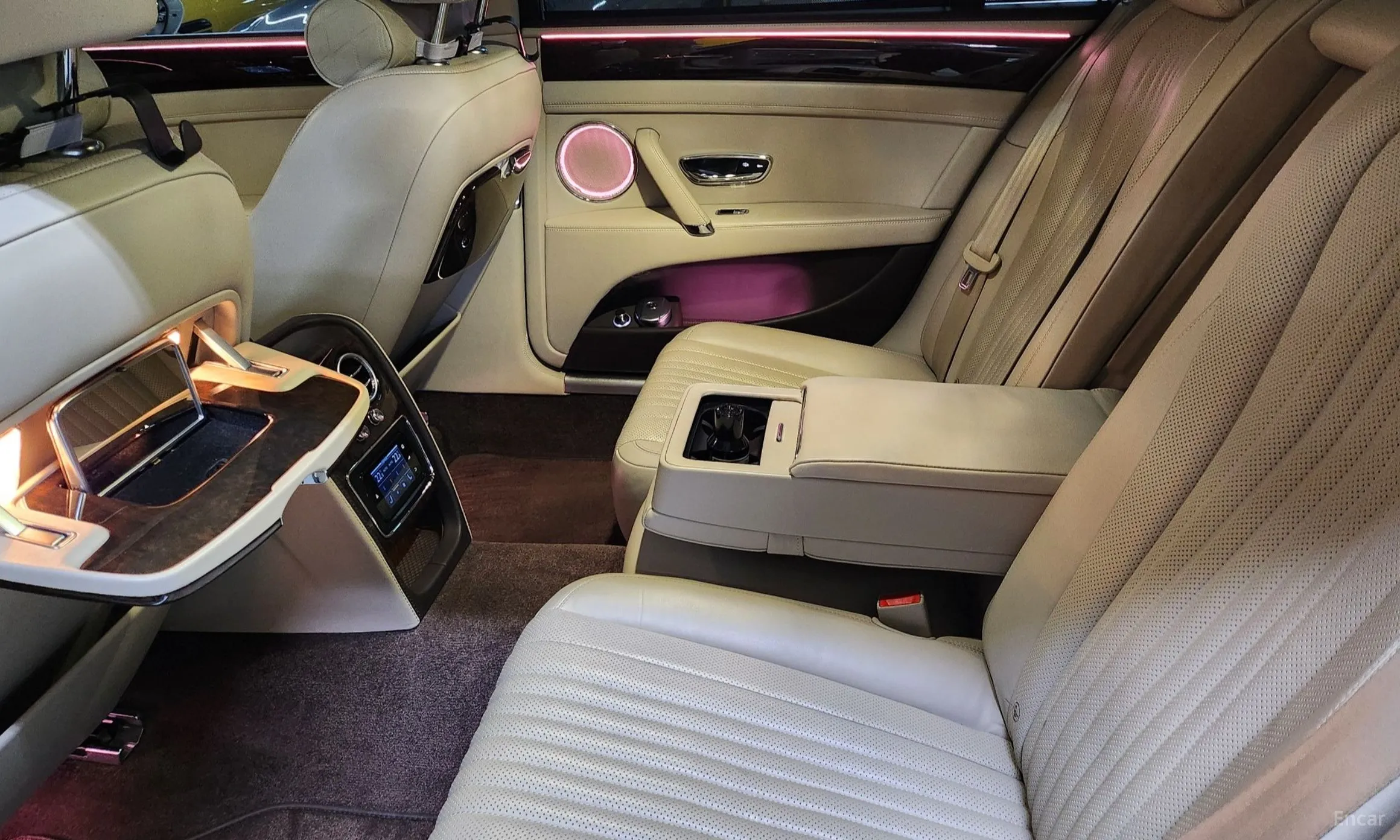 Bentley Flying Spur 2nd Generation превью 13