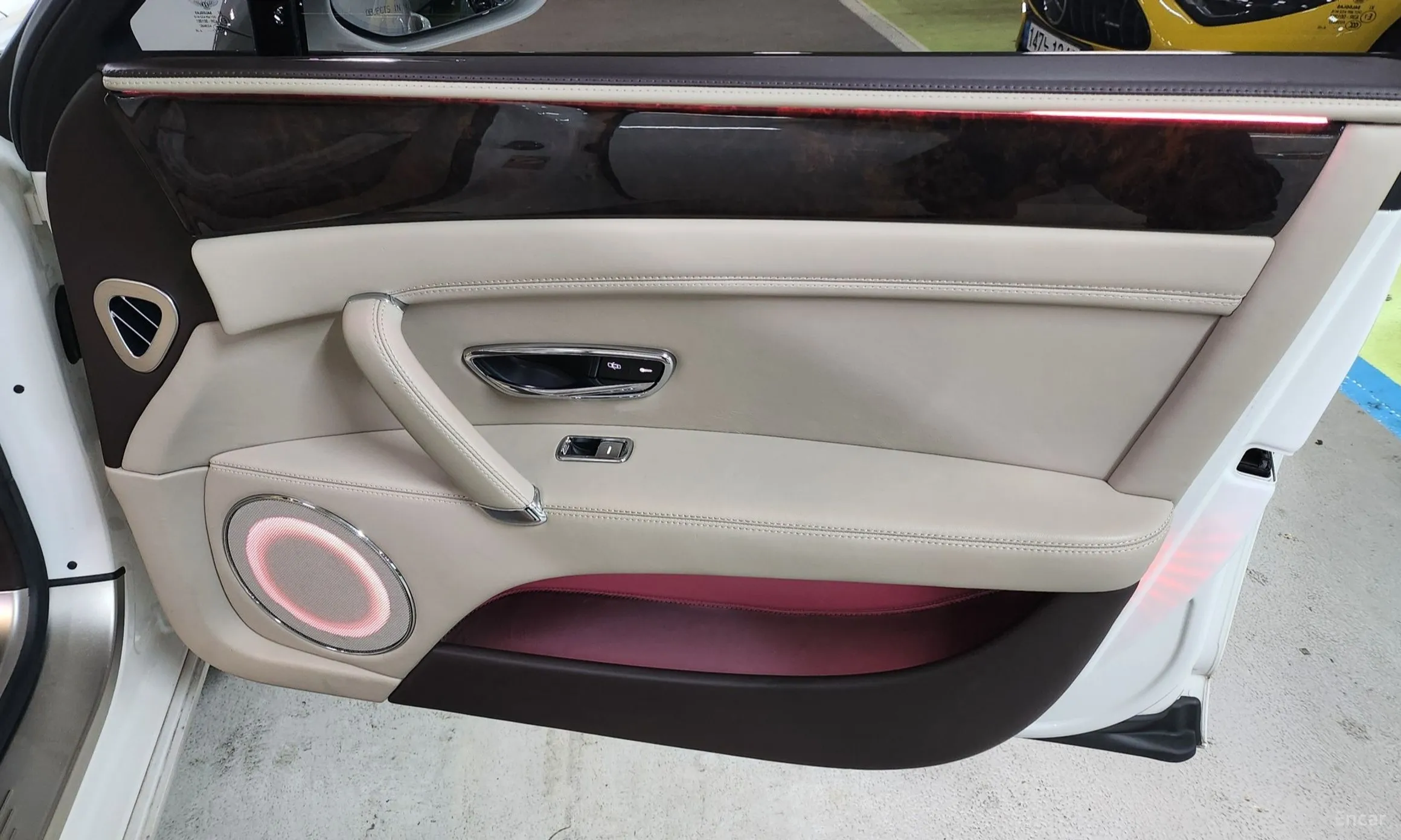 Bentley Flying Spur 2nd Generation превью 15