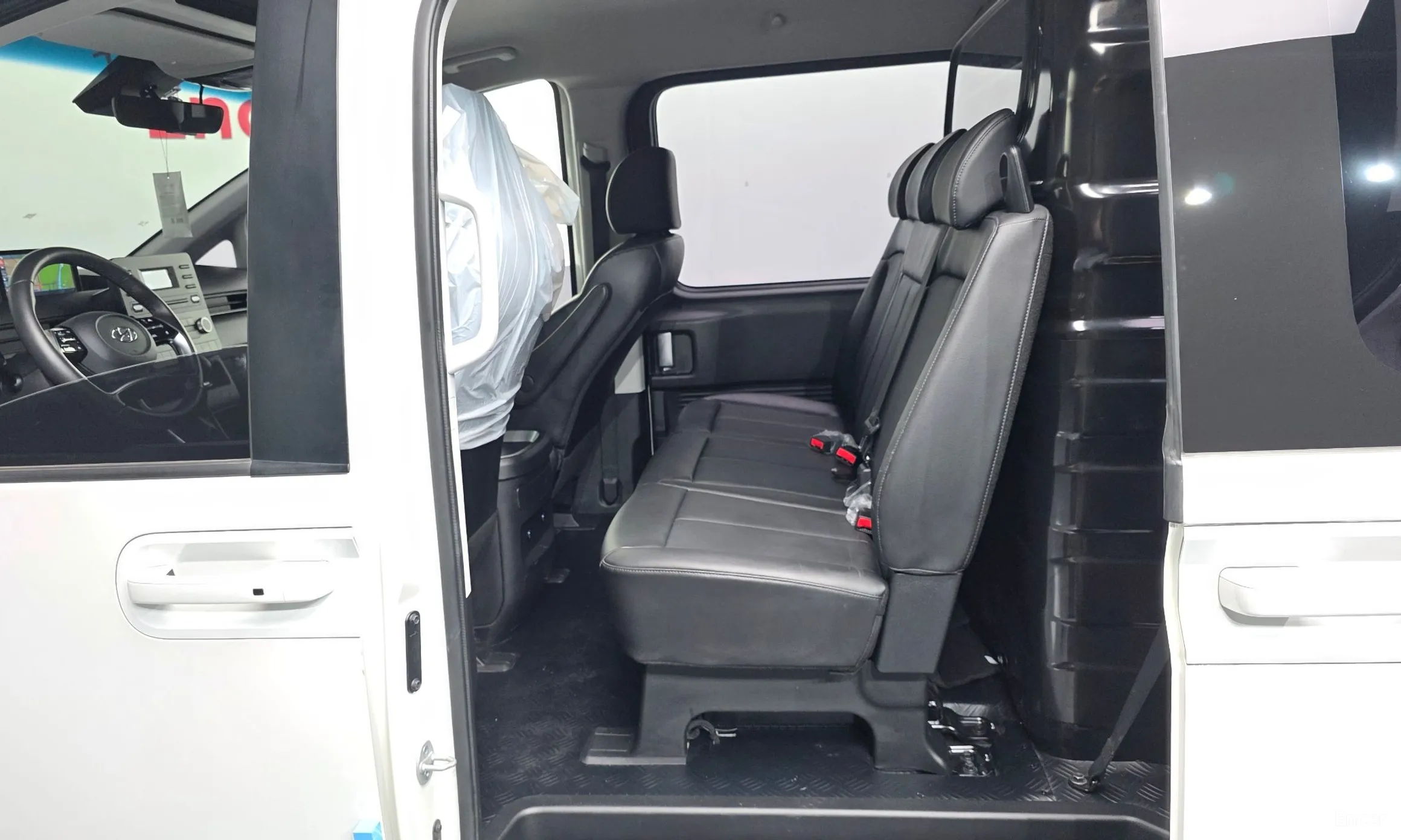 Hyundai Staria превью 11