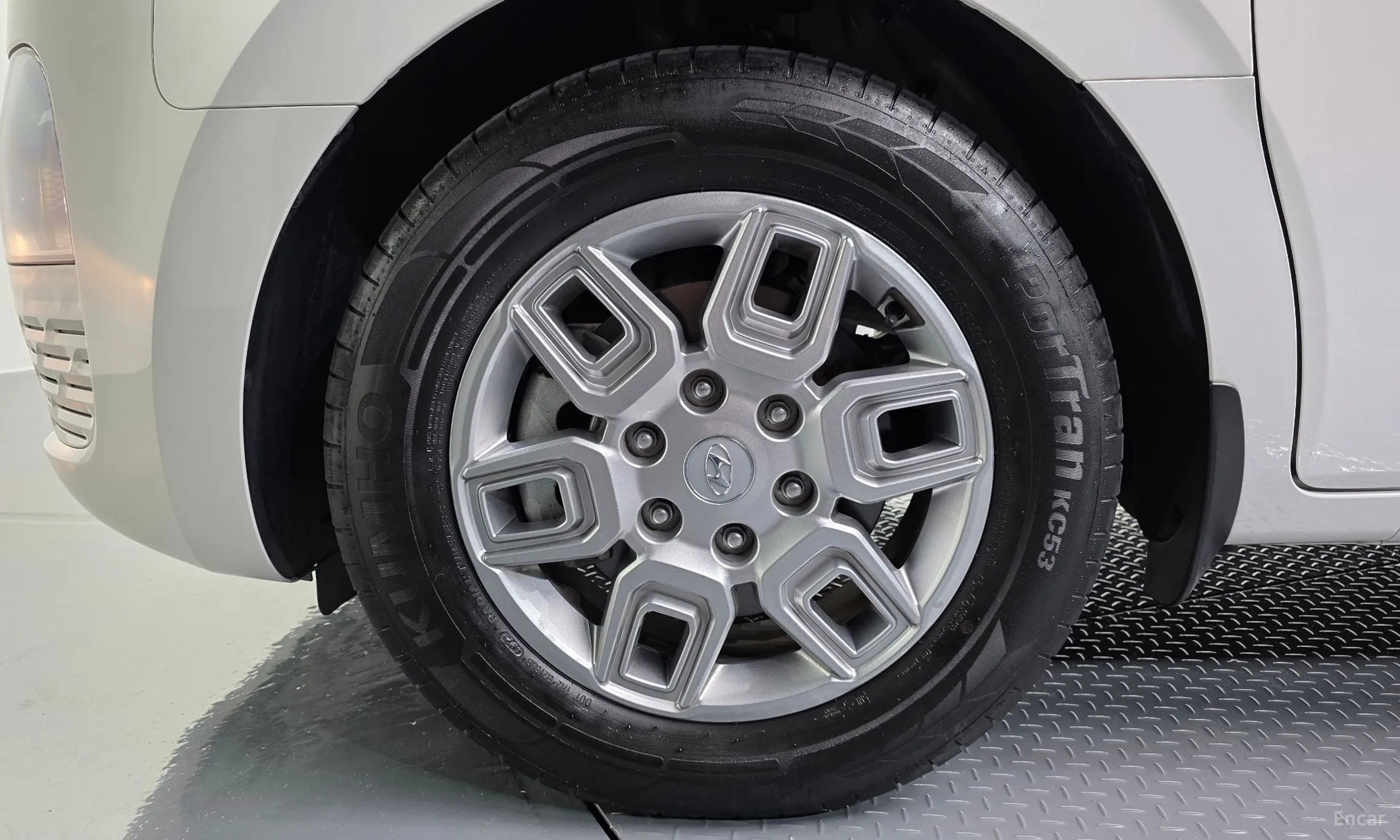 Hyundai Staria превью 5
