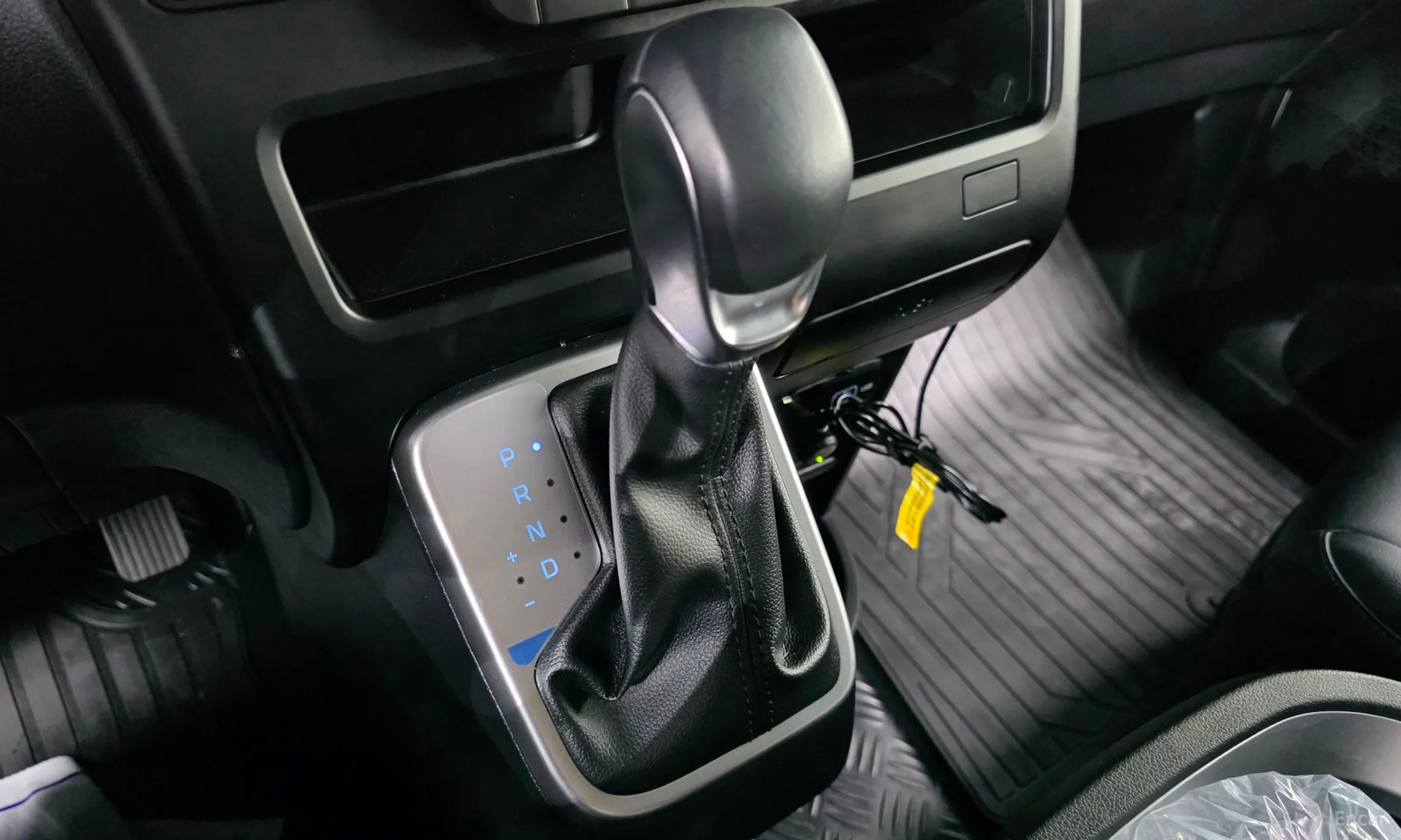 Hyundai Staria превью 9