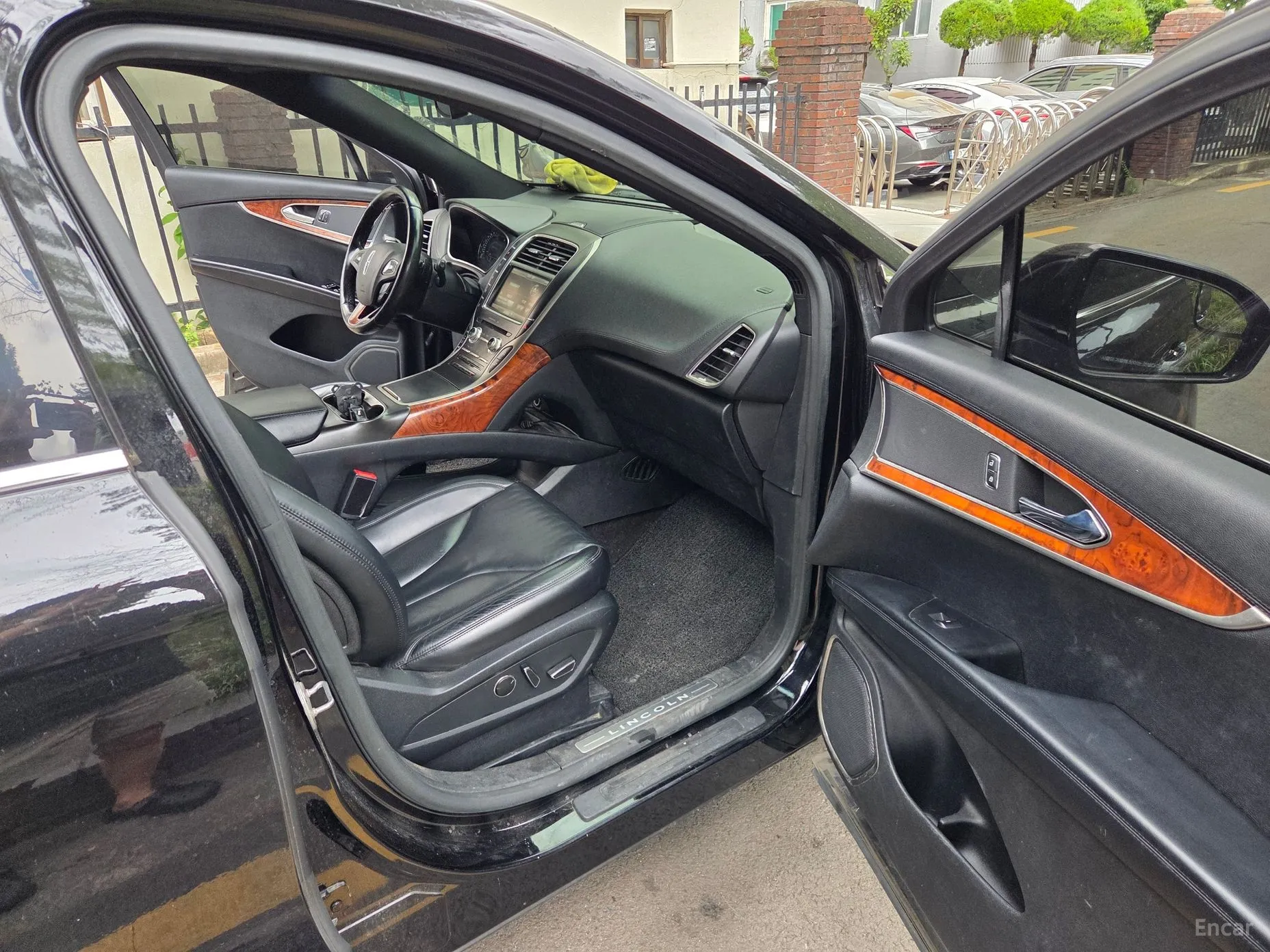 Lincoln MKX 2nd Generation превью 11