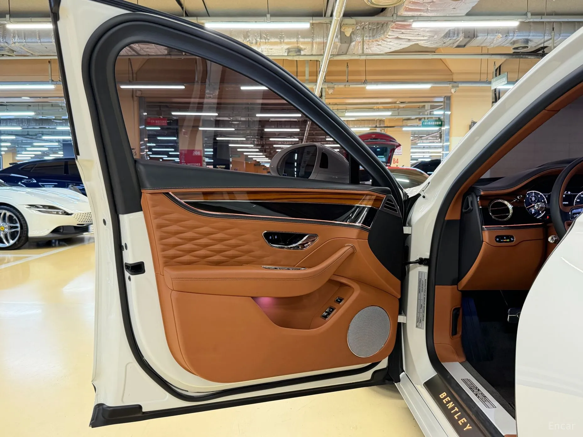 Bentley Flying Spur 3rd Generation превью 10