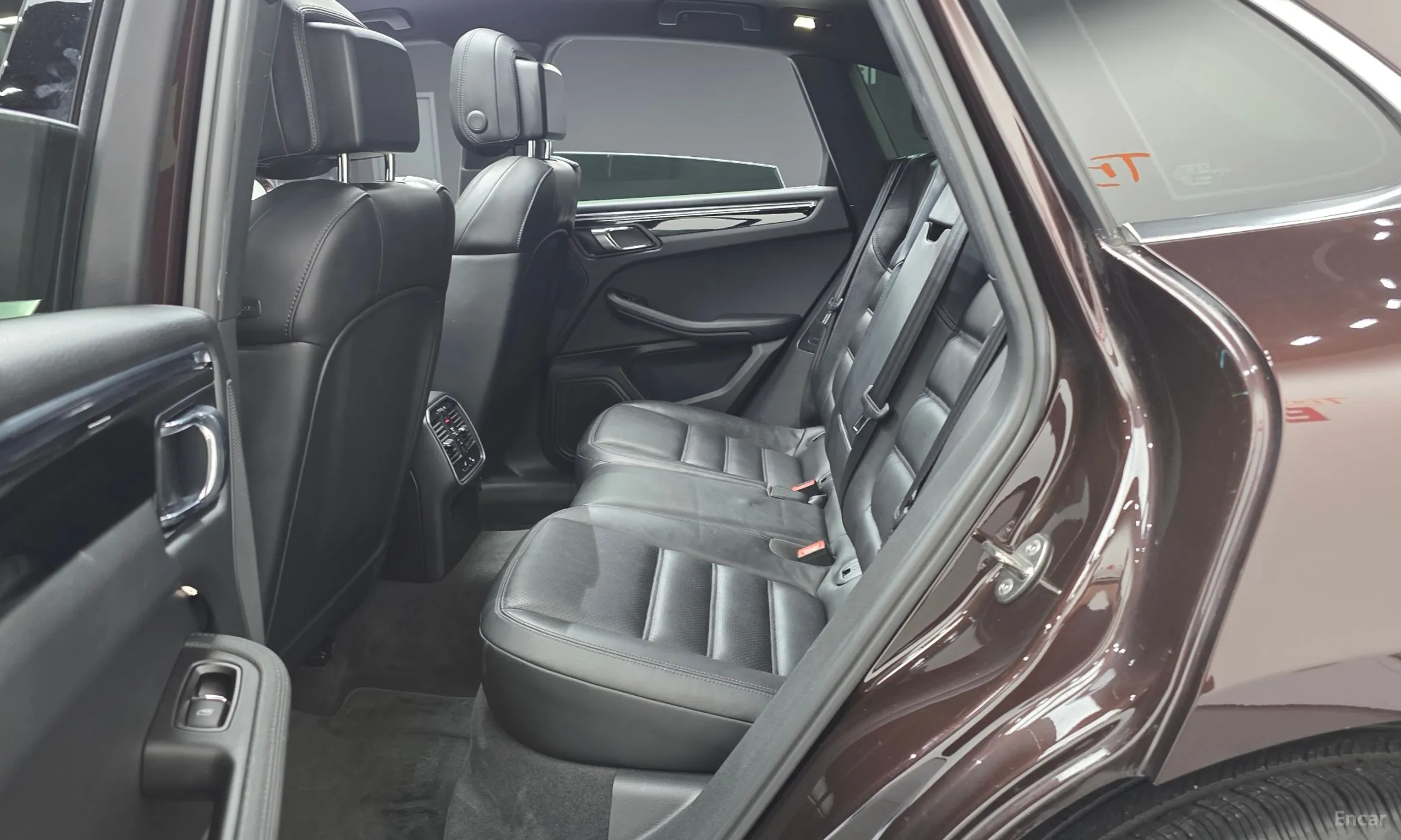 Porsche Macan превью 12