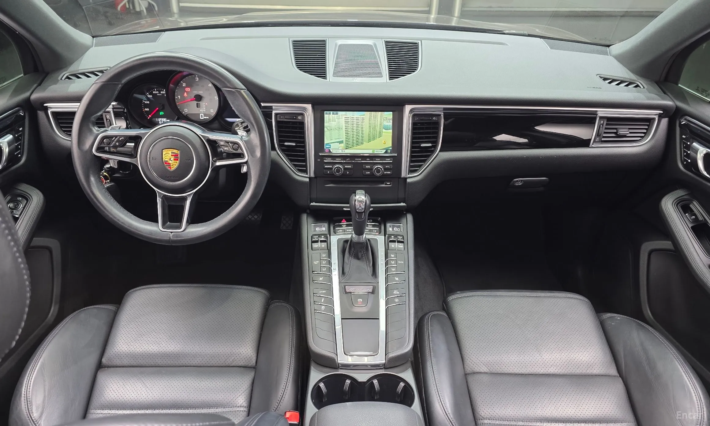 Porsche Macan превью 7