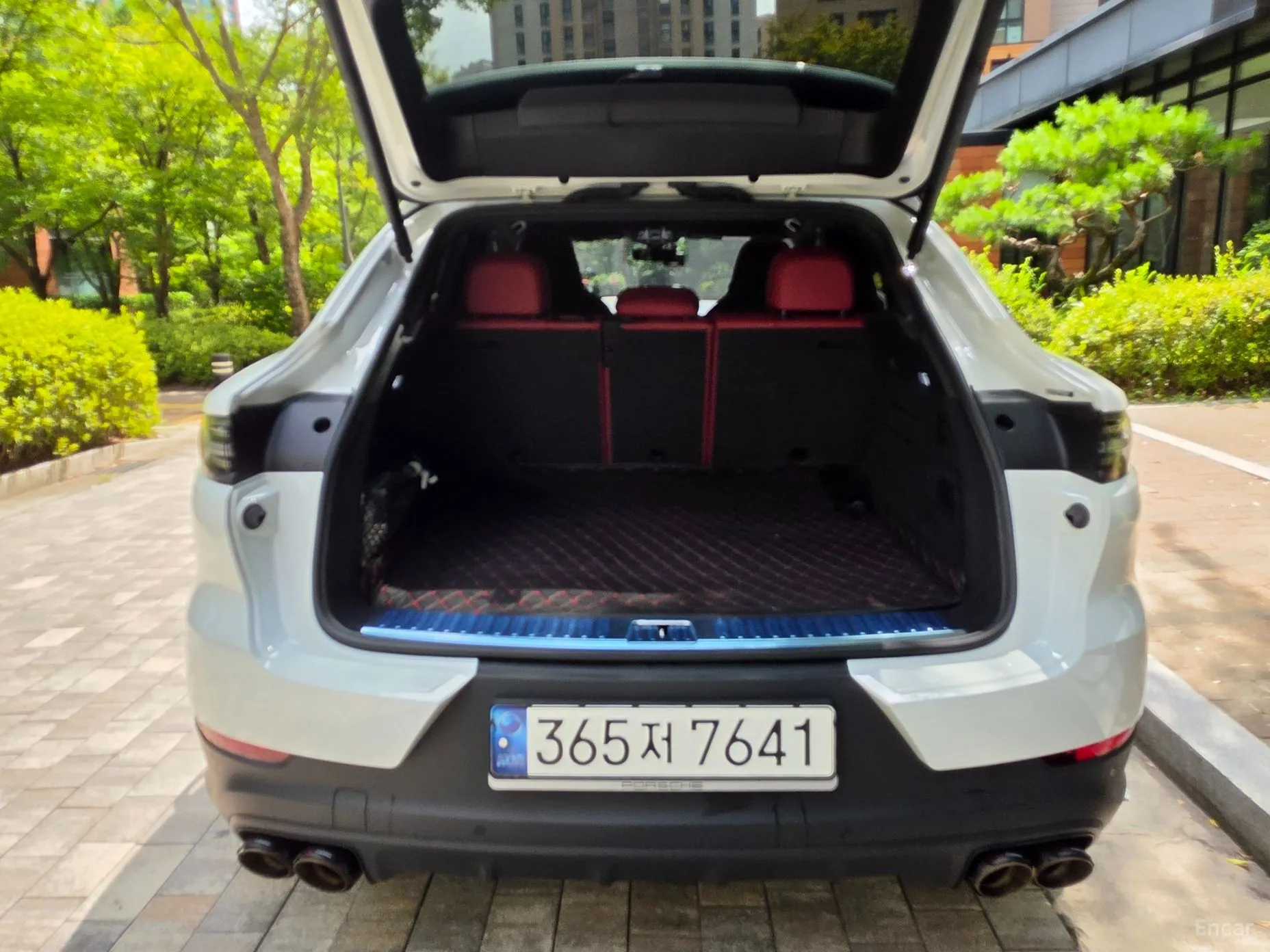 Porsche Cayenne (PO536) превью 12