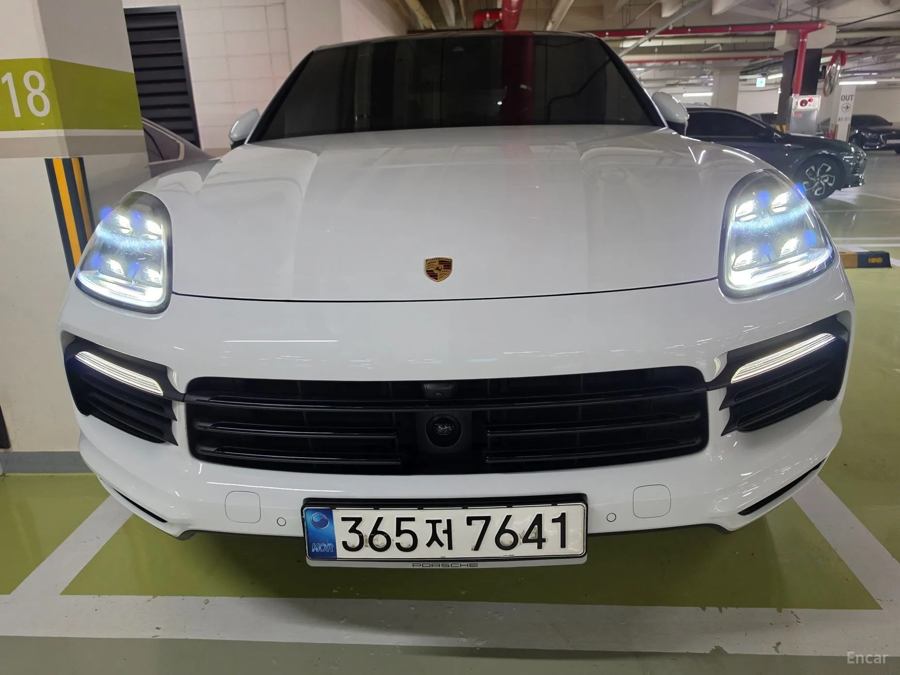 Porsche Cayenne (PO536) превью 16