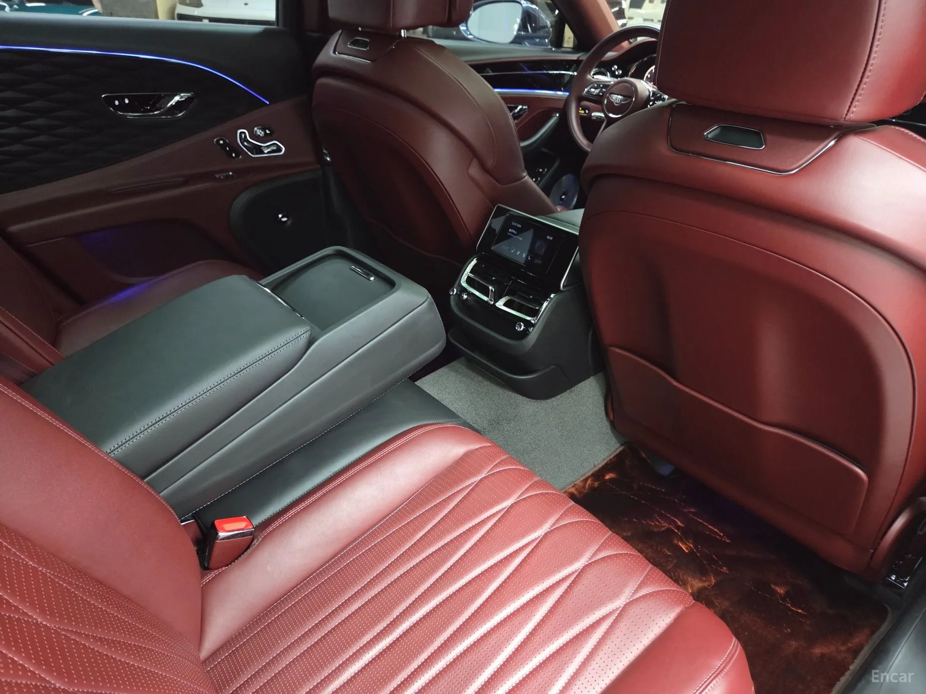 Bentley Flying Spur 3rd Generation превью 12