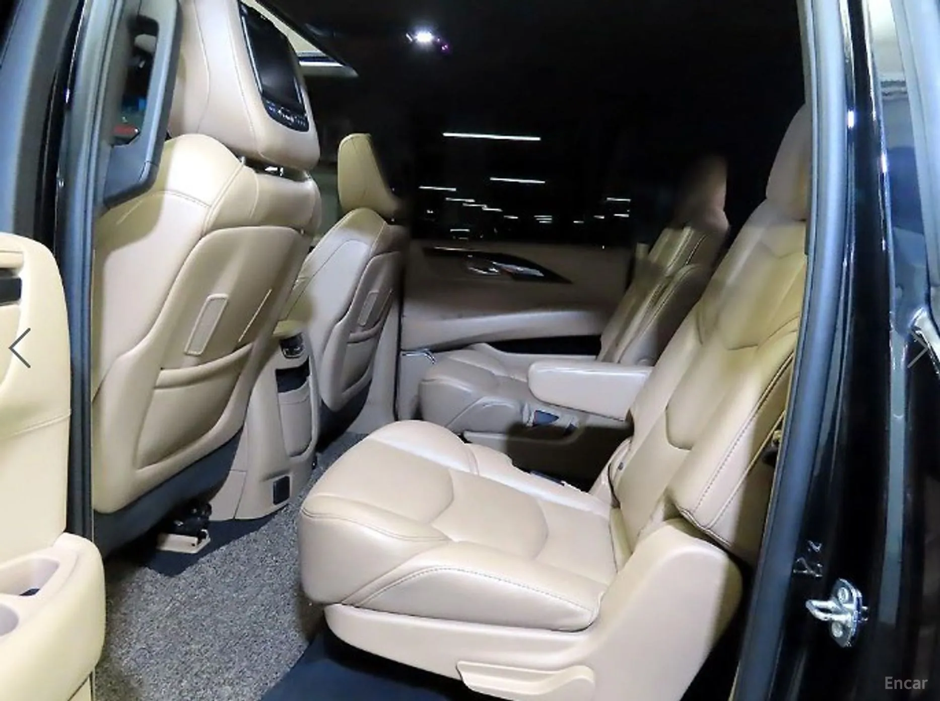 Cadillac Escalade превью 7