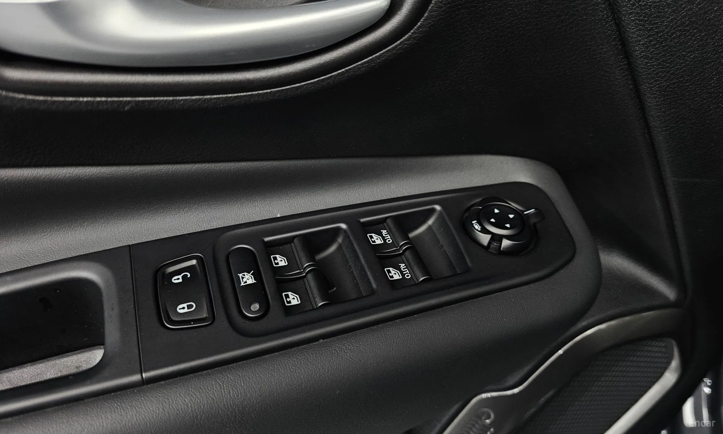 Jeep Renegade превью 20