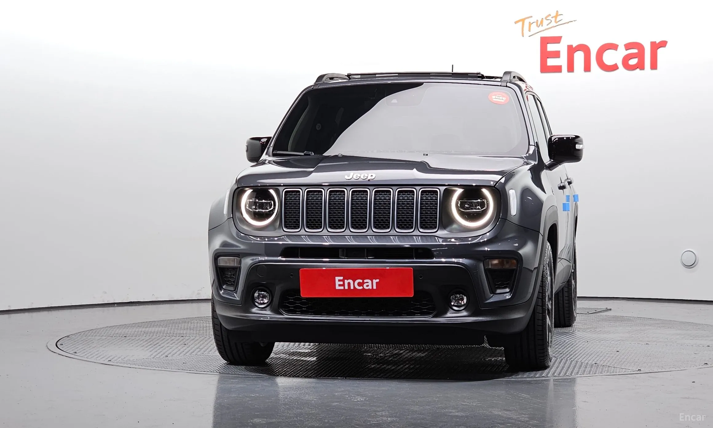 Jeep Renegade превью 3