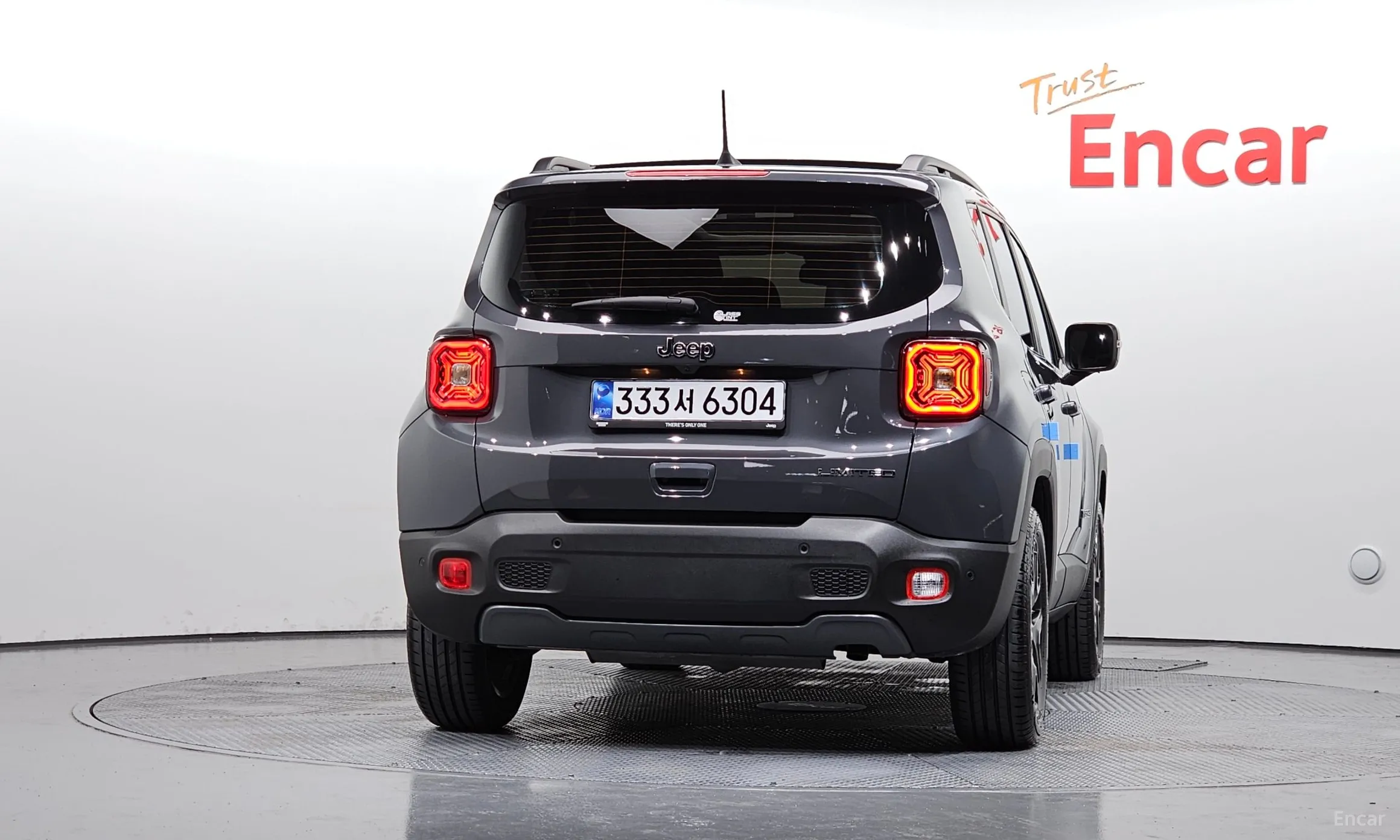 Jeep Renegade превью 4