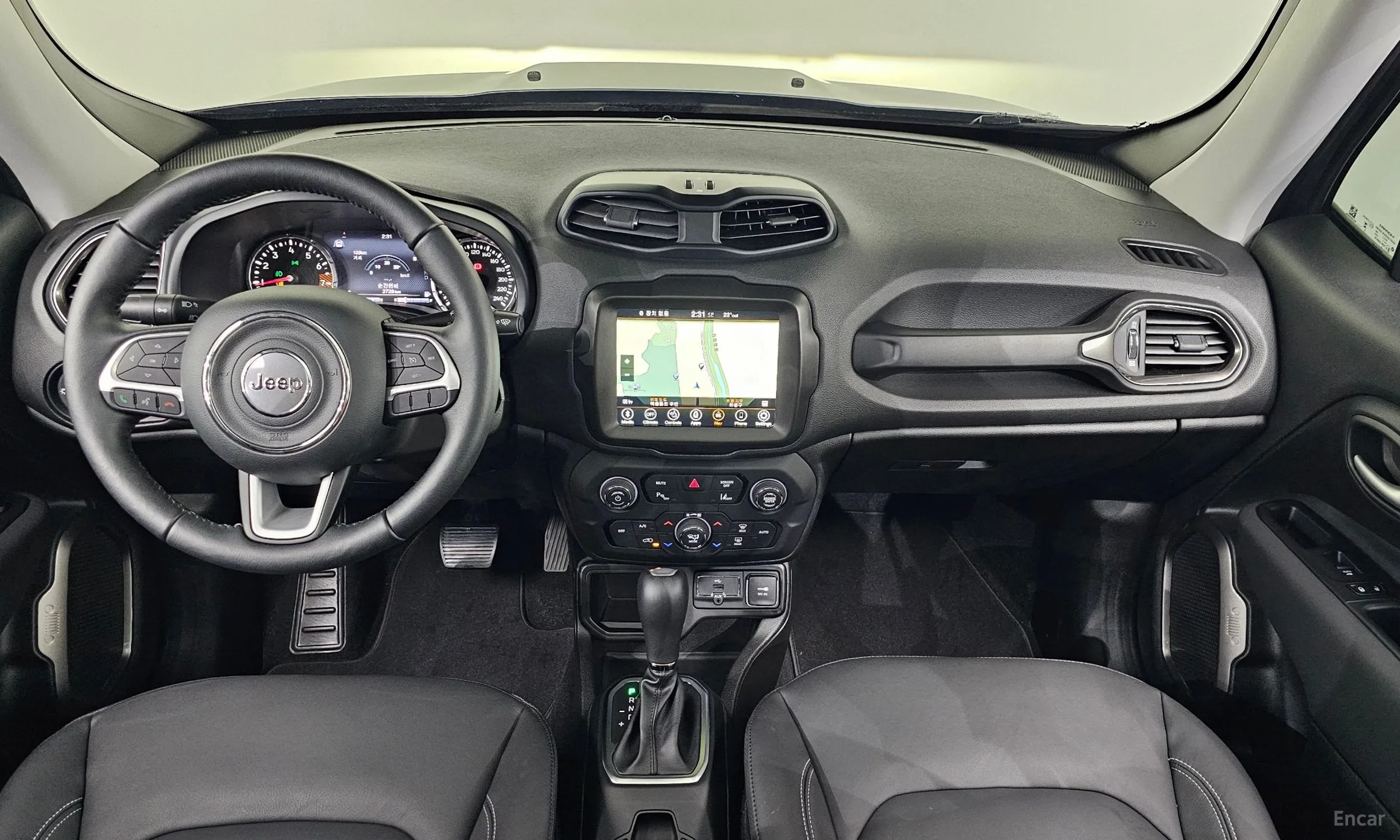Jeep Renegade превью 7