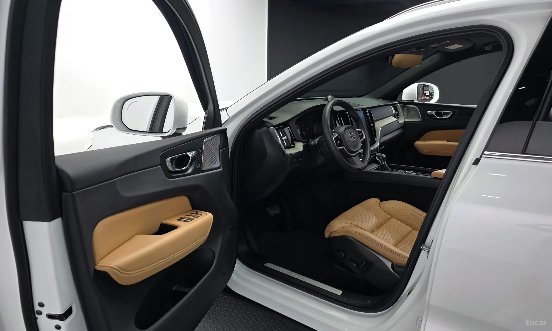 Volvo XC60 Gen 2 превью 10
