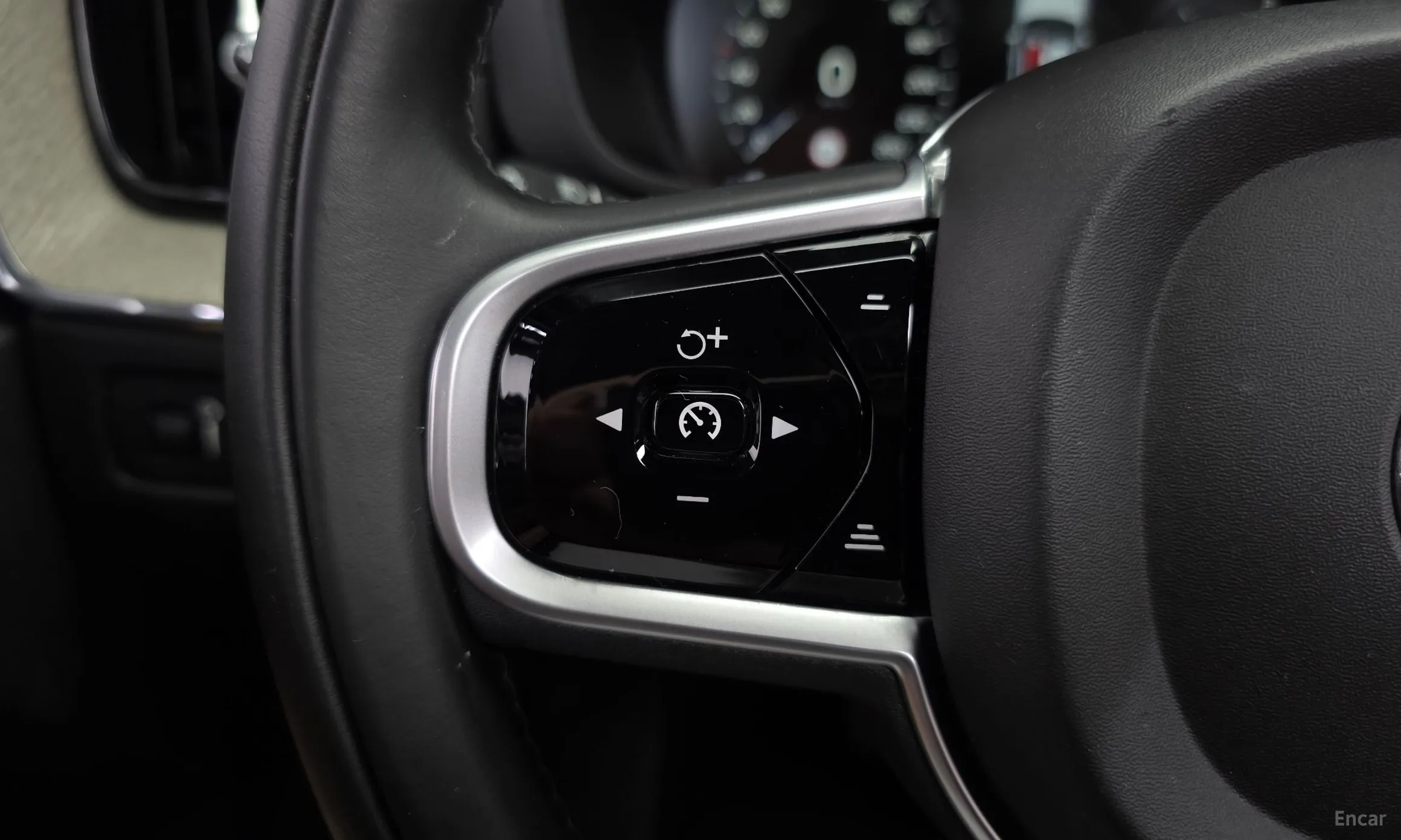Volvo XC60 Gen 2 превью 18