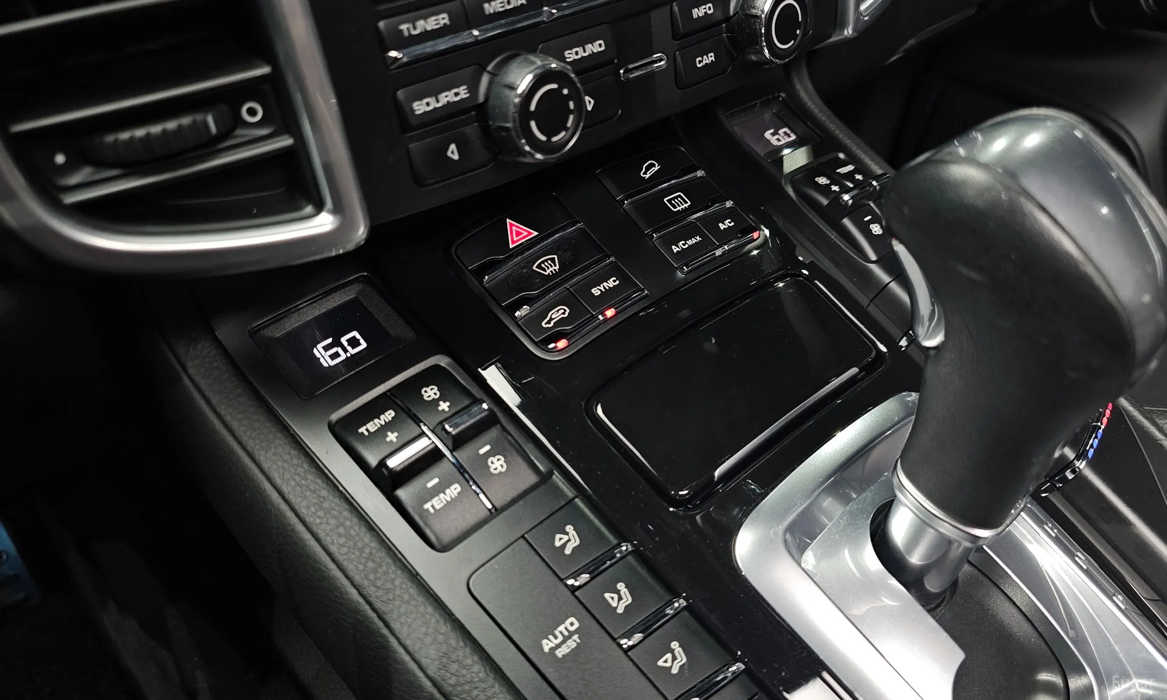 Porsche New Cayenne превью 17